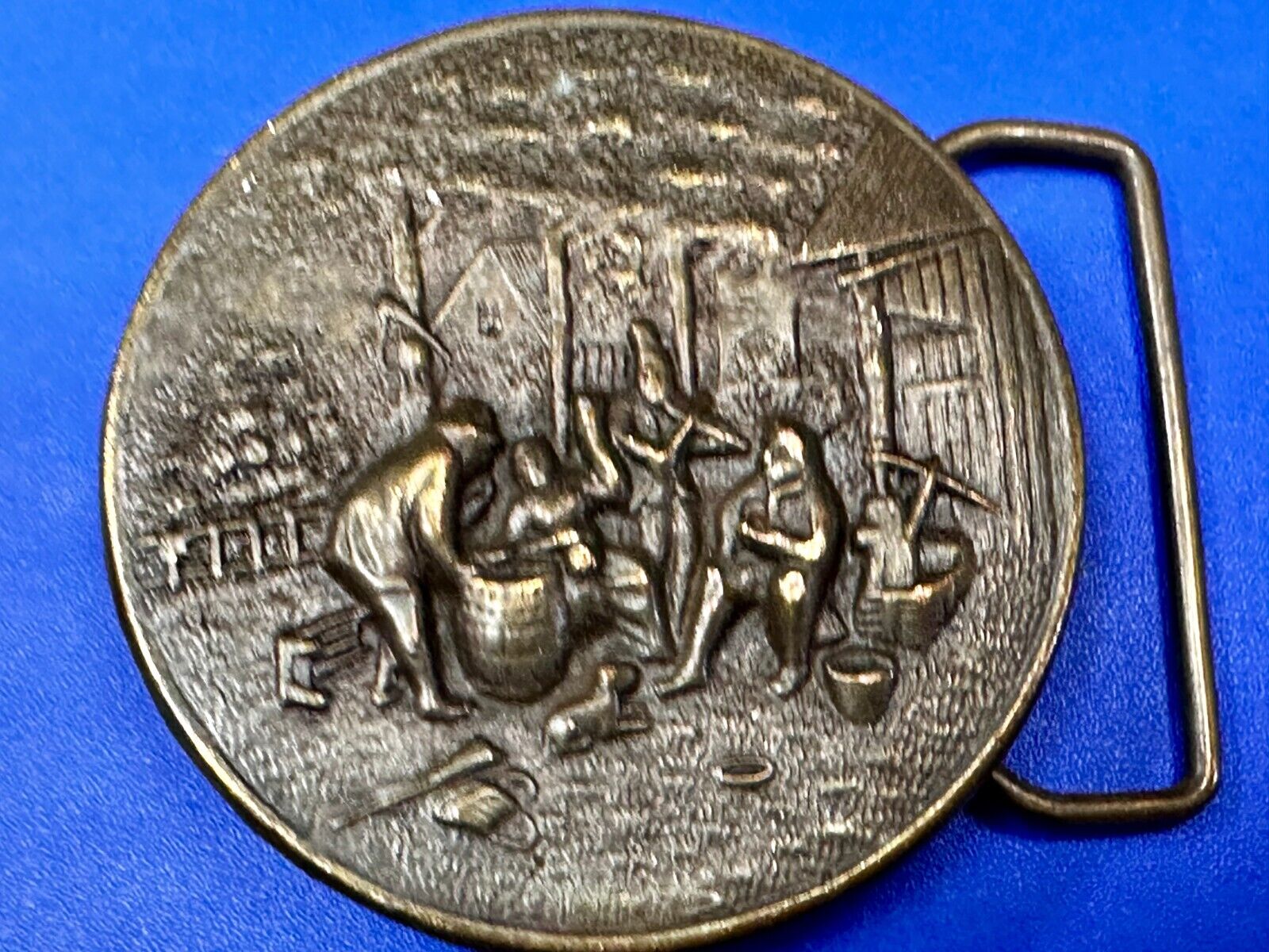 Village Scene Fiddle Miner Workers Bergamot Brass Works A-72 Belt Buckle