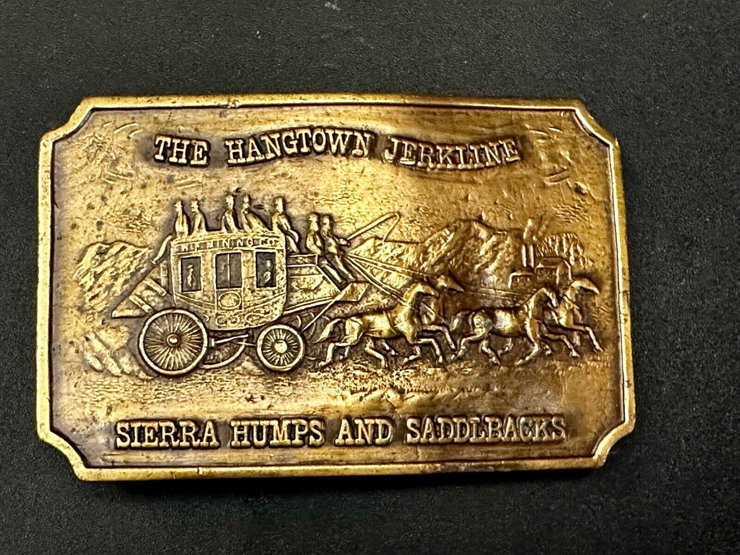 The Hangtown Jerkline Sierra Humps and Saddleback Vintage Bergamot Belt Buckle