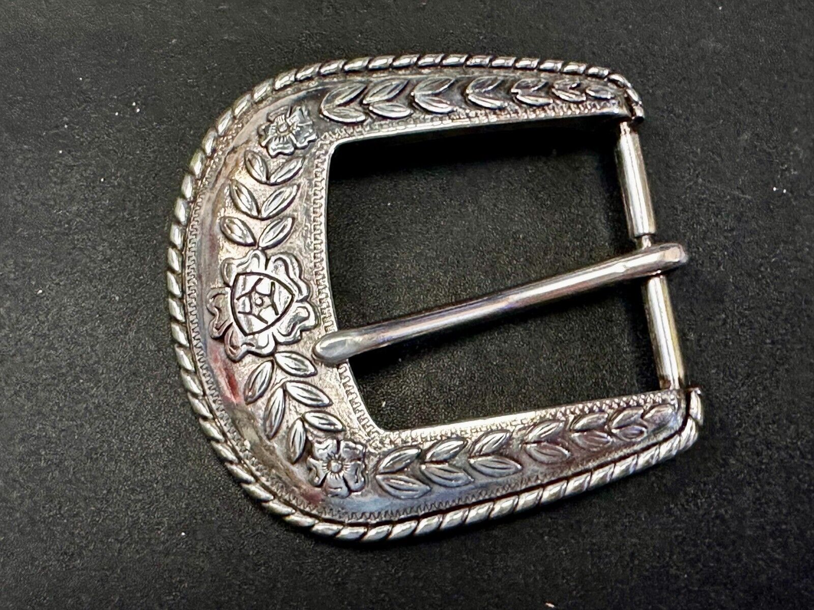 Ariat 2006 Ranger Style Detailed Flower Swirl Rope Outlined Belt Buckle