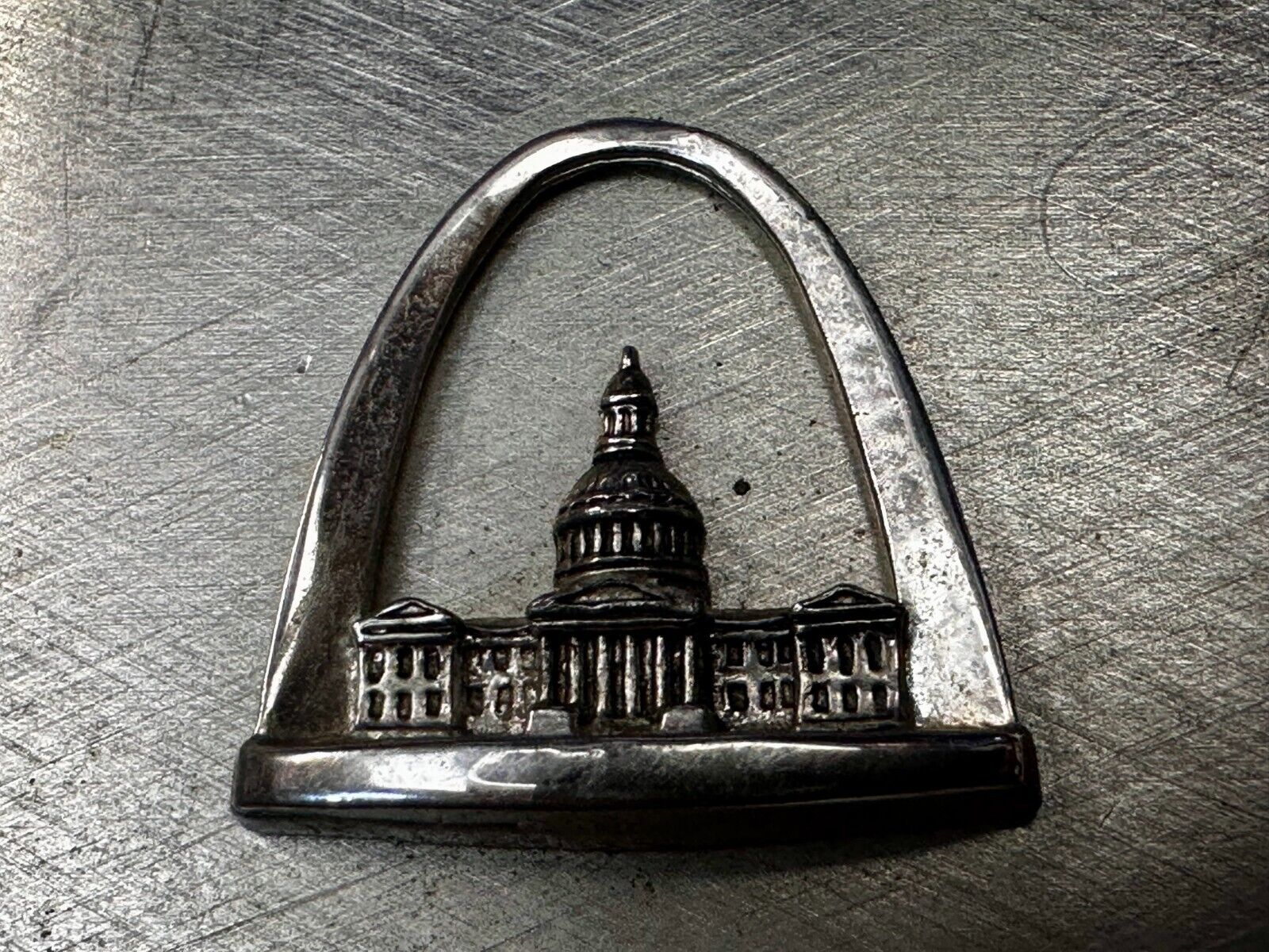 The Gateway Arch St. Louis Missouri Mo Monument Museum Commemorative Belt Buckle
