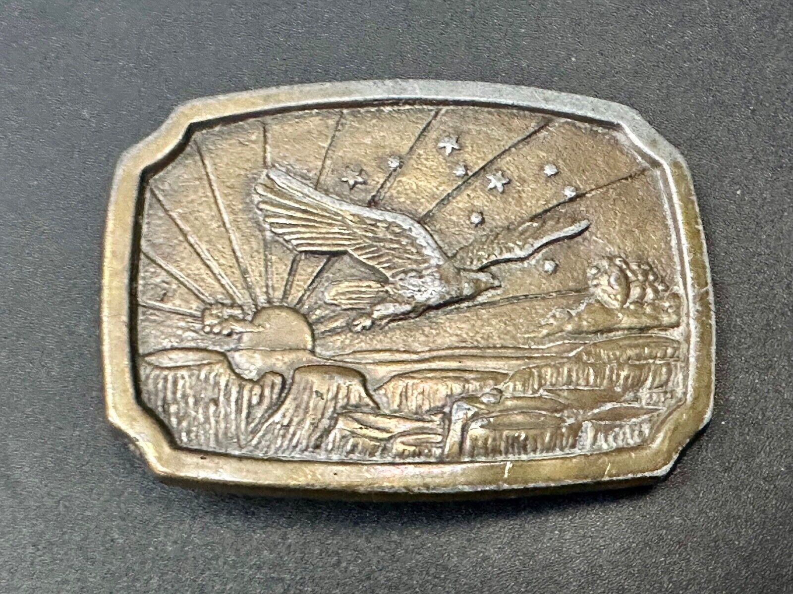 Beautiful American Eagle USA W/ stars sun rays vintage belt buckle