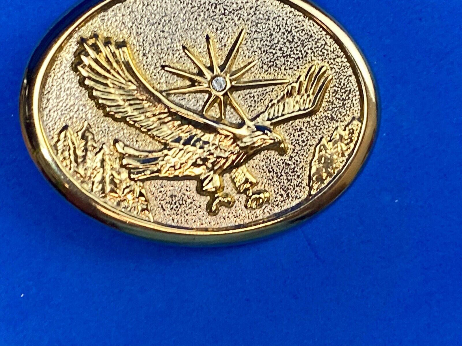 VINTAGE GOLD TONE AMERICAN EAGLE IN FLIGHT BELT BUCKLE WITH Starburst! 