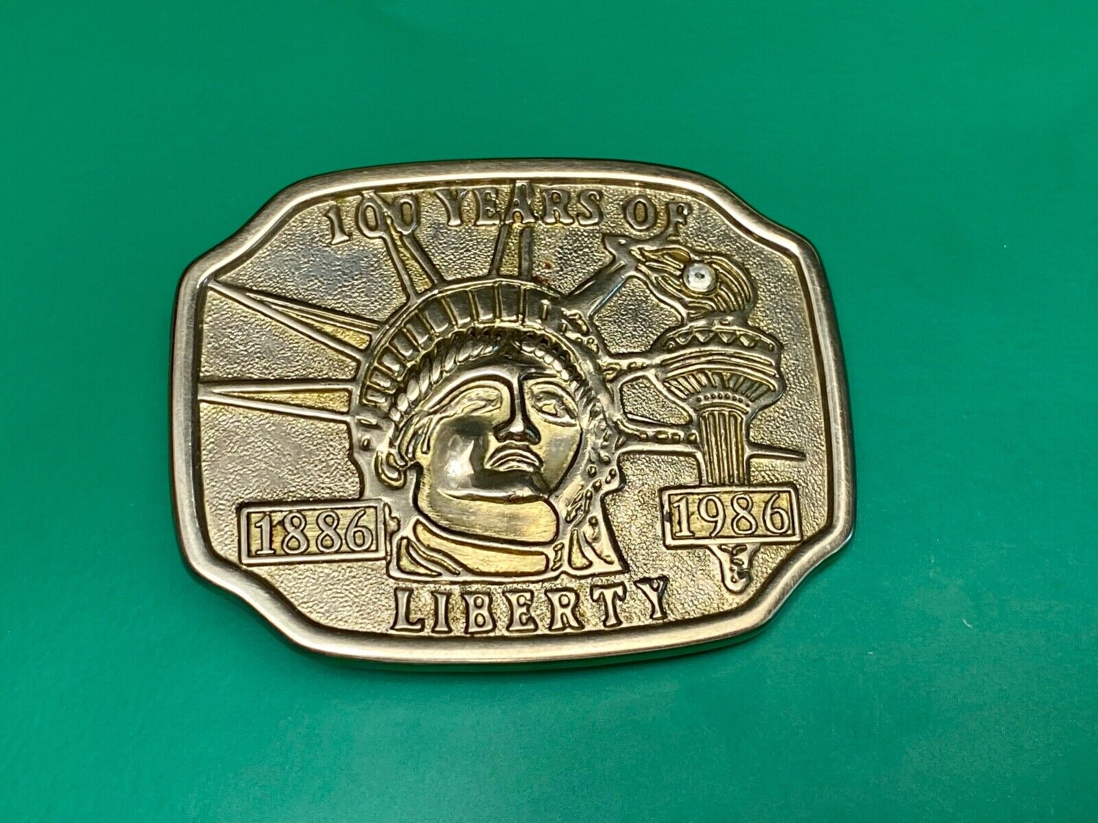 100 YEARS OF LADY LIBERTY -  1986 New York City commemorative belt buckle