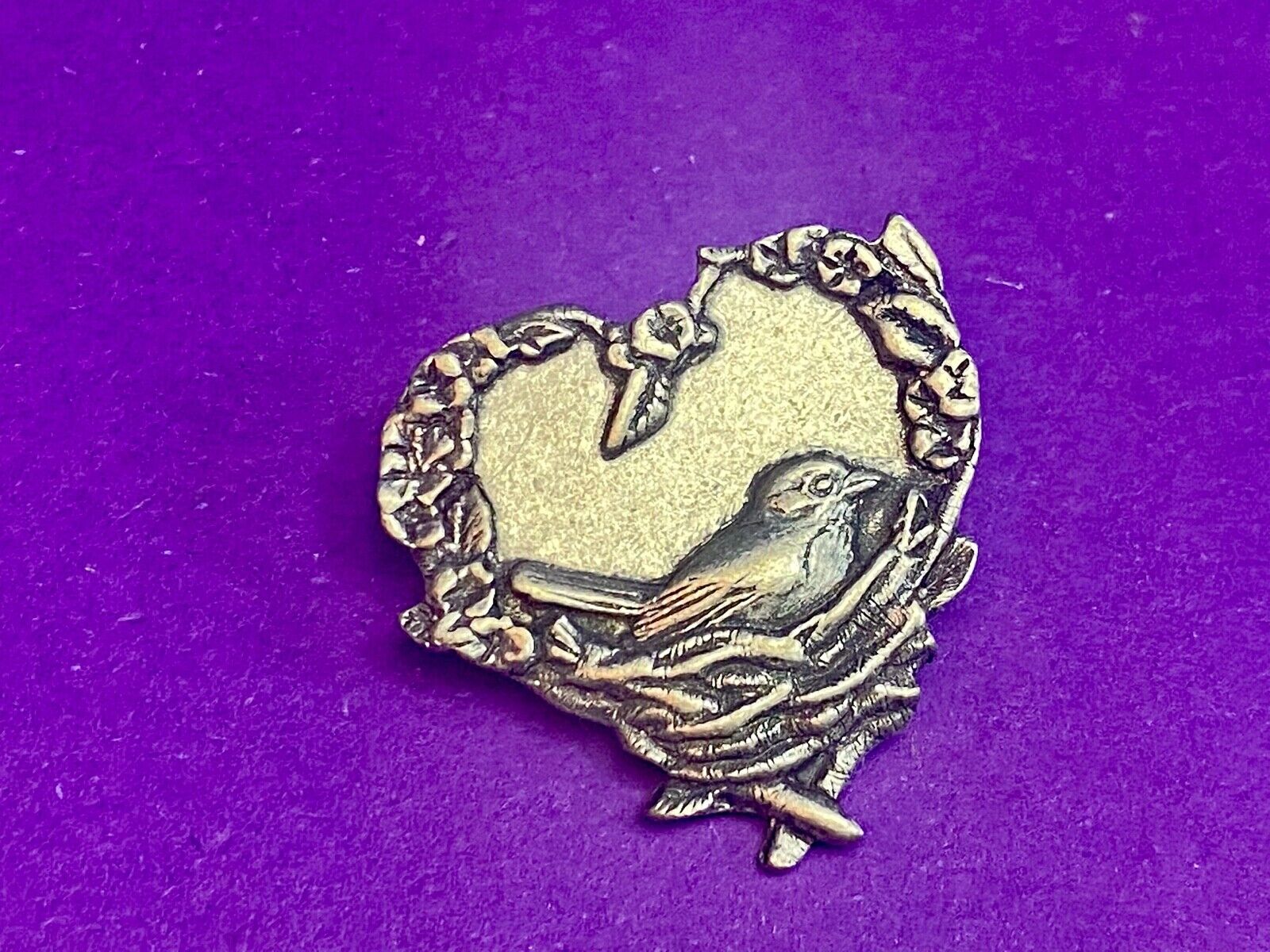 Bird Lovers! Birds & Blooms Heart Shaped Nest Pewter Brooch Pin 2004