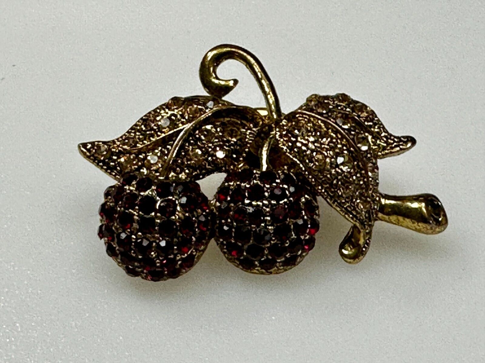 Two Cherries Cluster Fruits Vtg. Rhinestone Covered Figural Gold Tone Brooch Pin