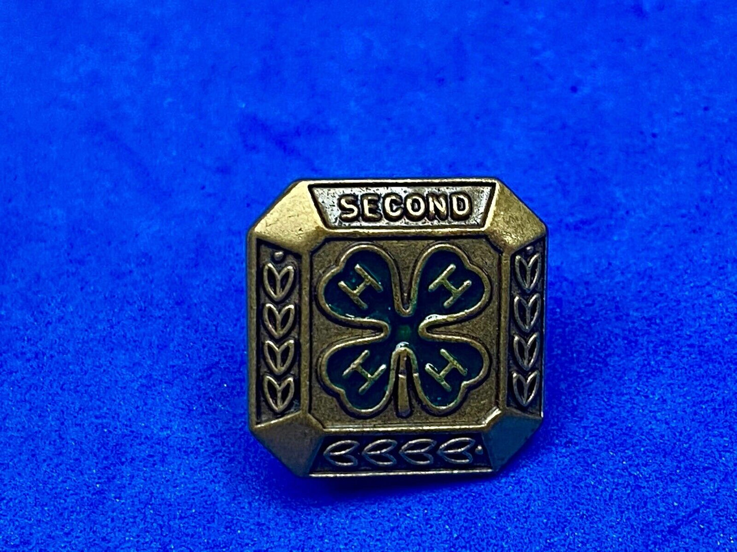 4-H Second Clover 1/2" Gold Tone Metal & Green Enamel Lapel Pin Pinback Award 