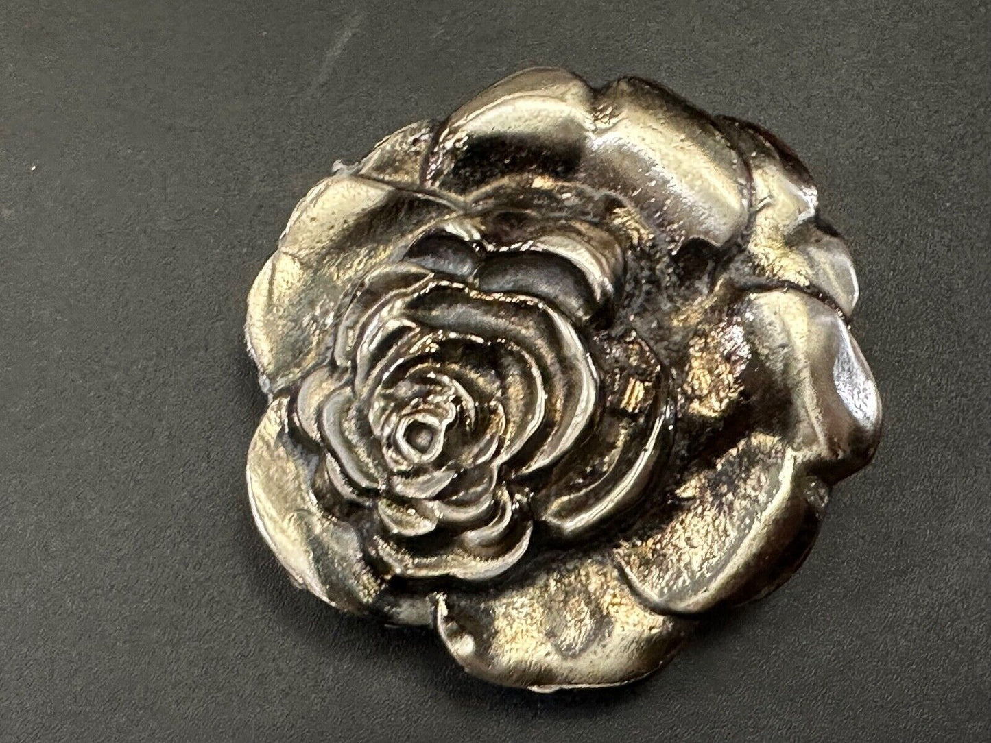 Artisan flower Rose - Vintage silver tone figural belt buckle