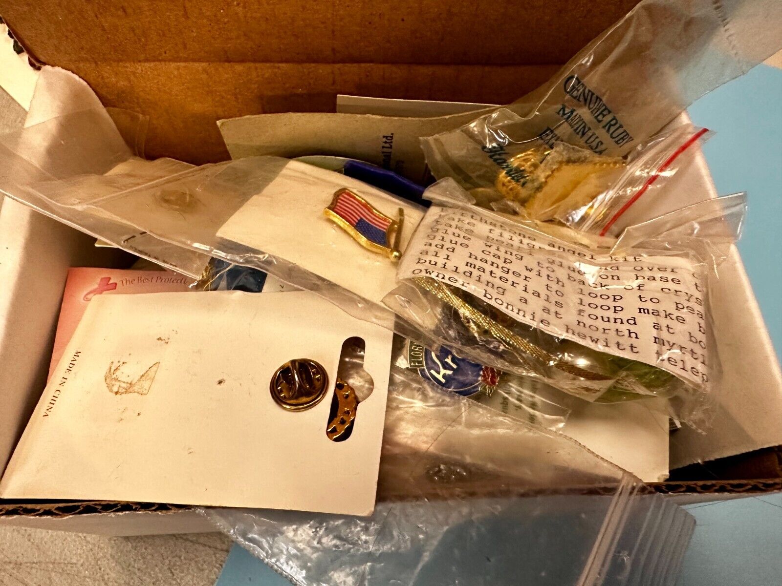 Vintage & Modern NOS Brooches & Pin's Resale Bulk Lot, Junk Drawer Grab Bag