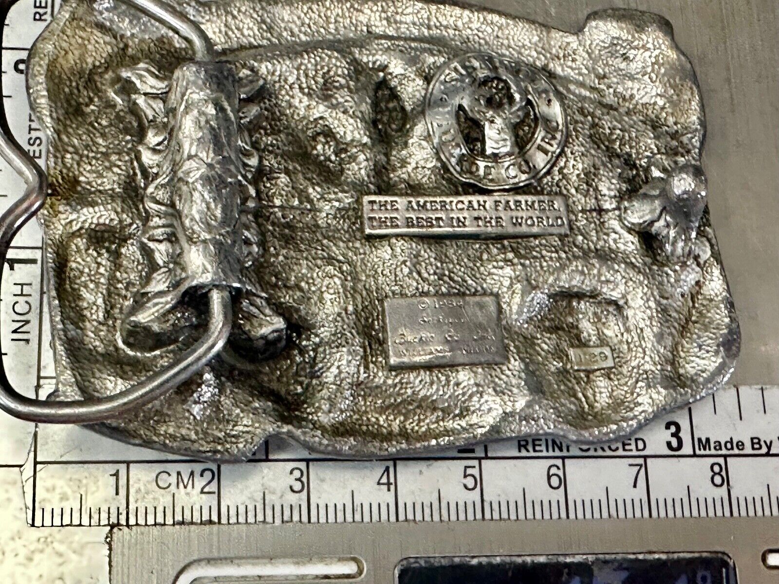 The American Farmer - Best in the World  Im proud to be a farmer Vtg belt buckle