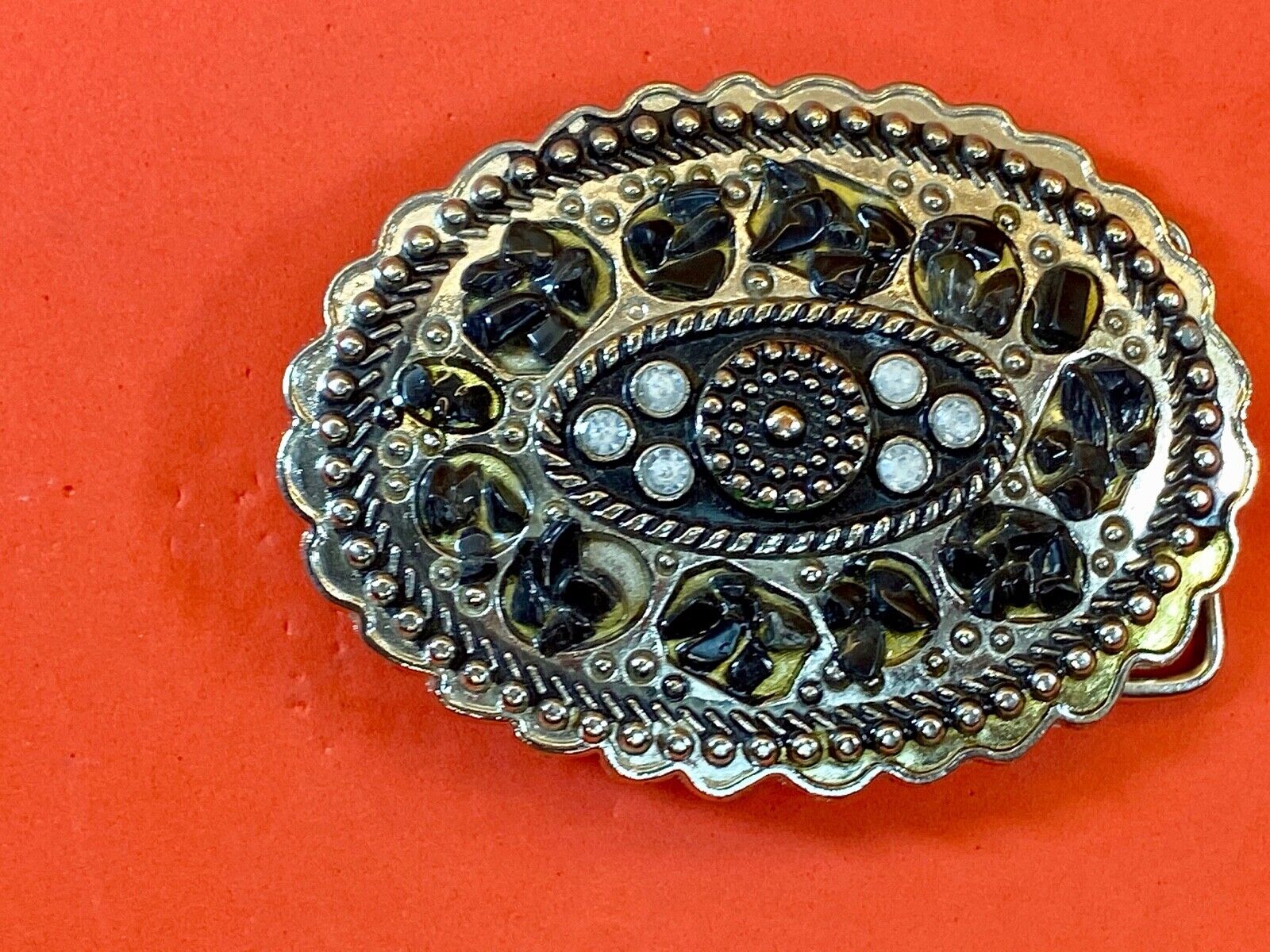 Artisan? Chunky stone? real or fake leaf pattern black color Belt Buckle 