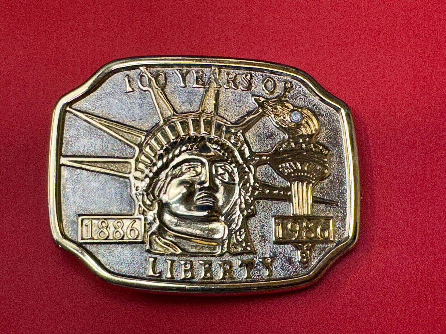 100 Years of Liberty  - NYC statue of Lady Liberty Souvenir Vintage belt buckle