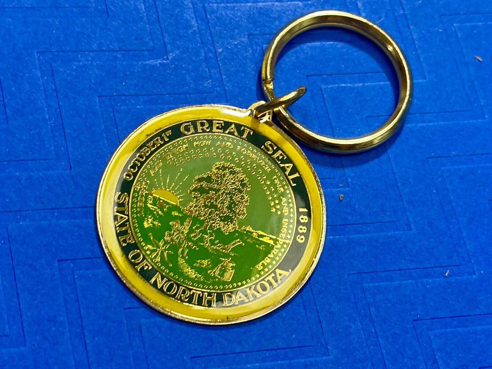 10 Lot  - The Great State Seal of North Dakota Keychain Key Ring Chain Resale