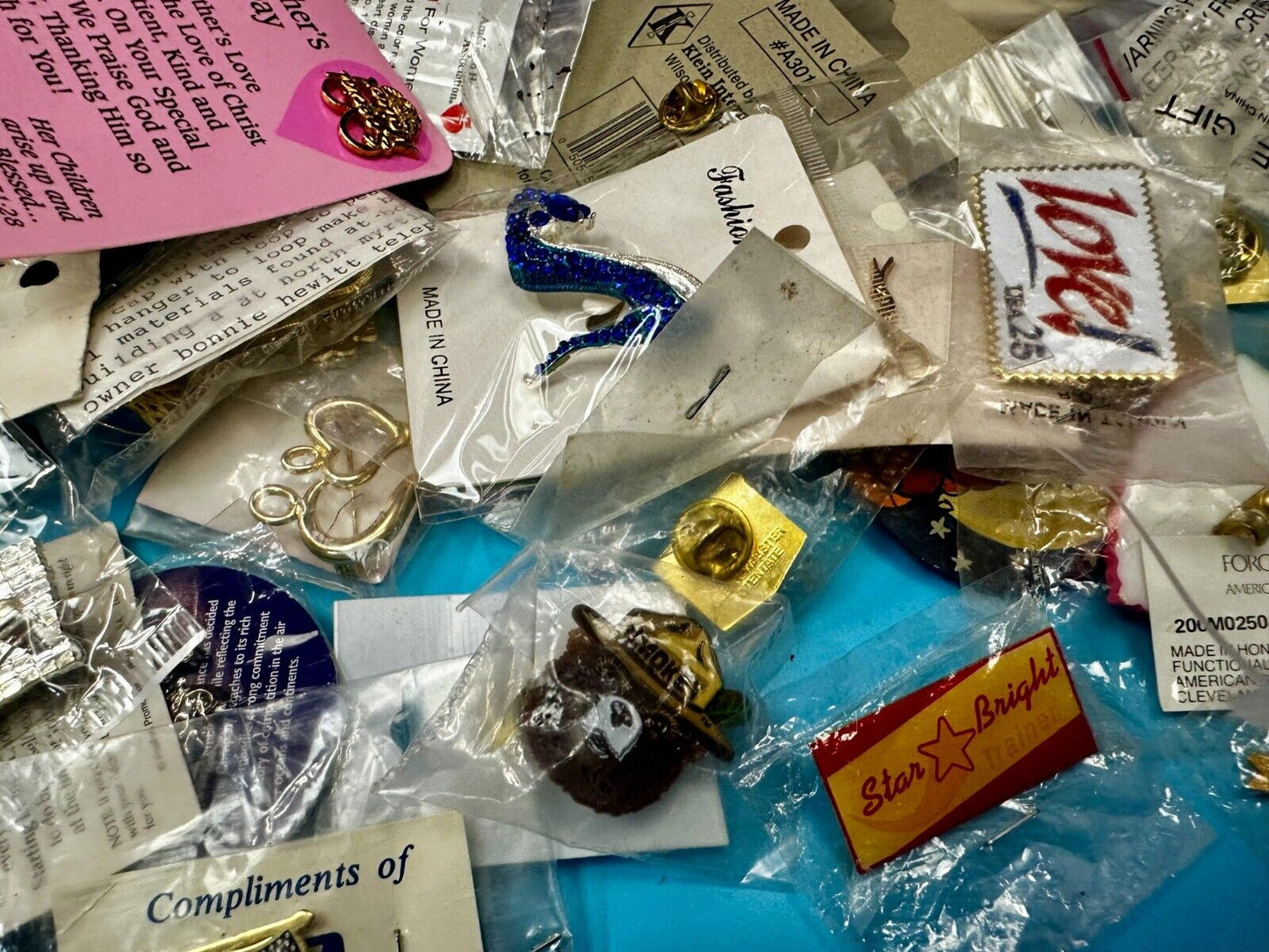 Vintage & Modern NOS Brooches & Pin's Resale Bulk Lot, Junk Drawer Grab Bag