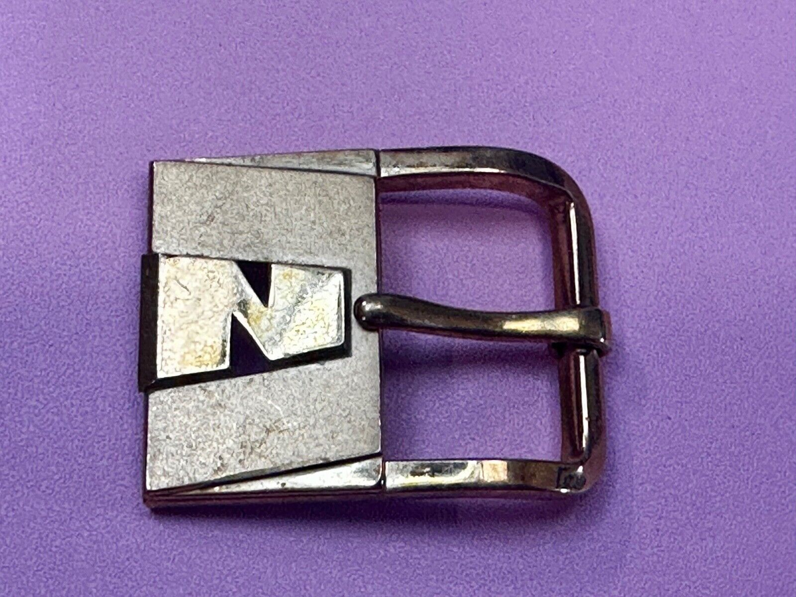 Vintage Letter N Initial Monogram Retro Gold tone Belt Buckle by Swank