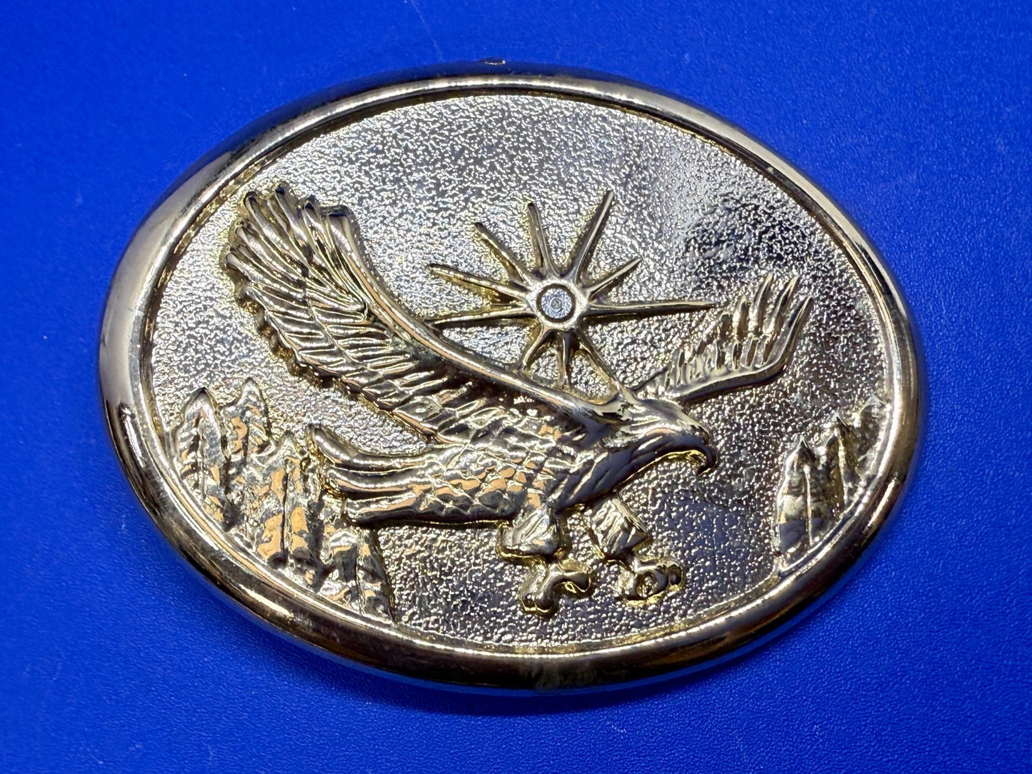 American Bald Eagle Flying Hunting with Patriotic Starburst Vintage Belt Buckle