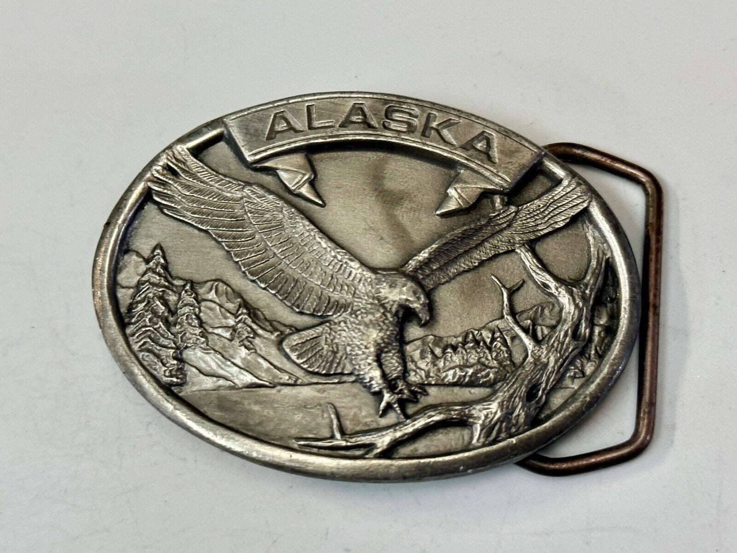 Alaska Eagle - Patriotic Flying Hunting Bird wings wide K66 Siskiyou belt buckle