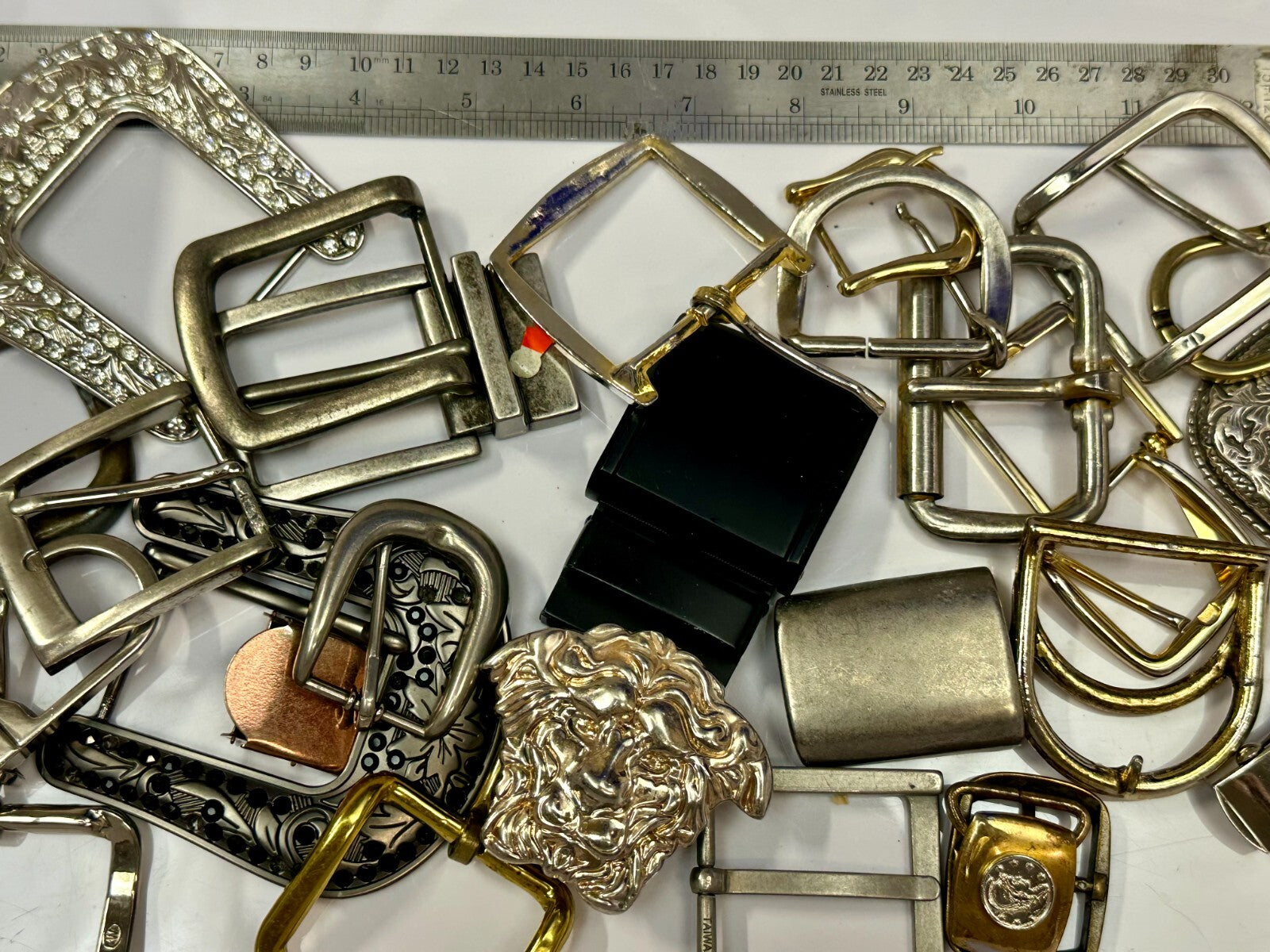 27 Piece Mixed Lot, Grab Bag - Resale Gifts! Vintage & Modern Belt Buckles 
