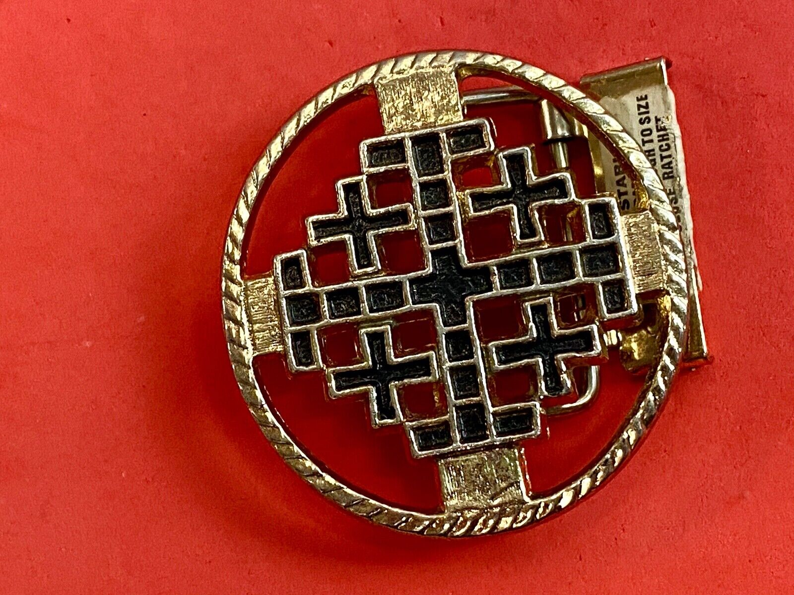 Art Deco squares pattern making up adjustable open ratchet round belt buckle 