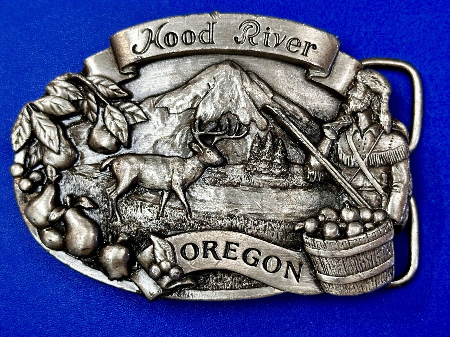 Mt. Hood River Valley Oregon Majestic Scenery Vtg 1981 Commemorative Belt Buckle