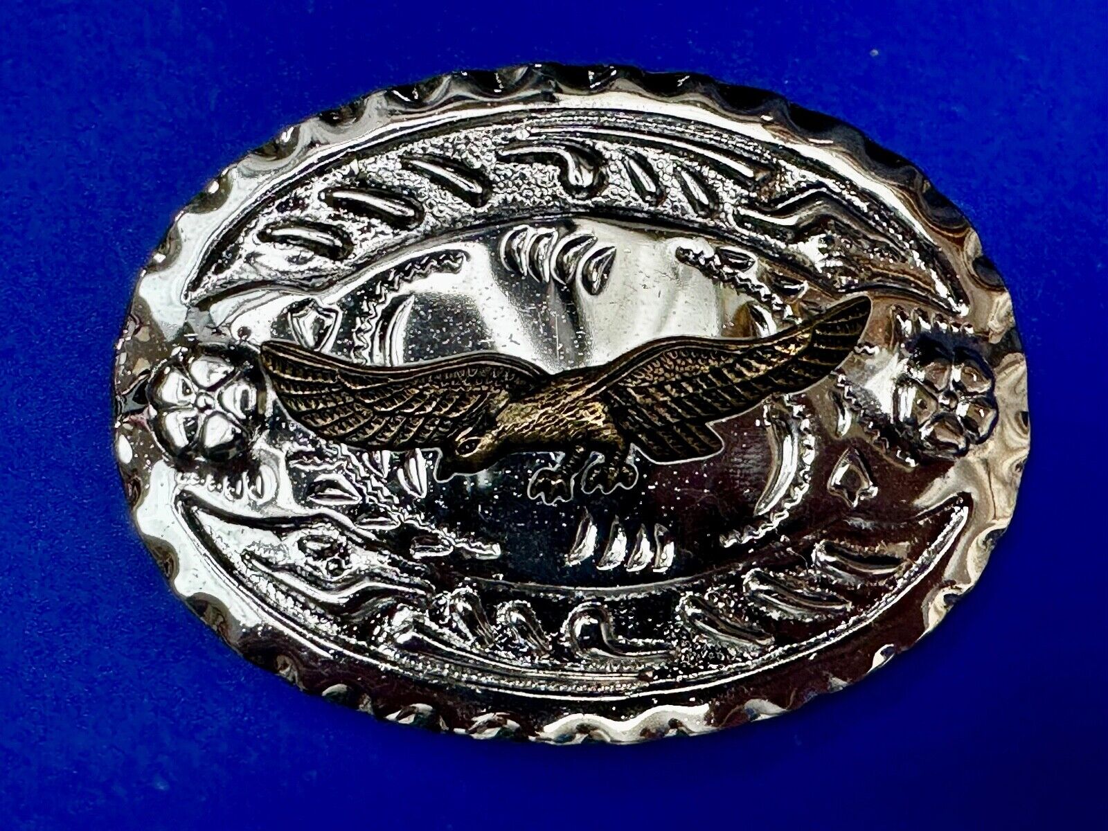 American Bald Eagle Flying High Silver Tone Patriotic Oval Cowboy Belt Buckle