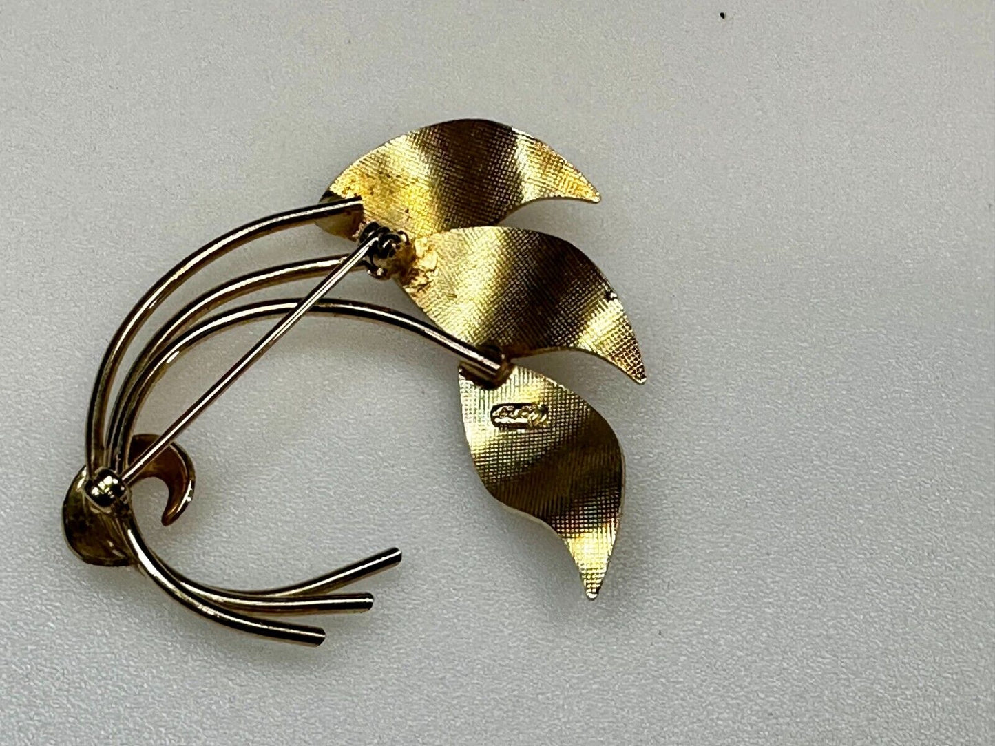 Three Curved Leaf with Tied Stem 2" Gold Tone Brooch Pin Signed by Coro