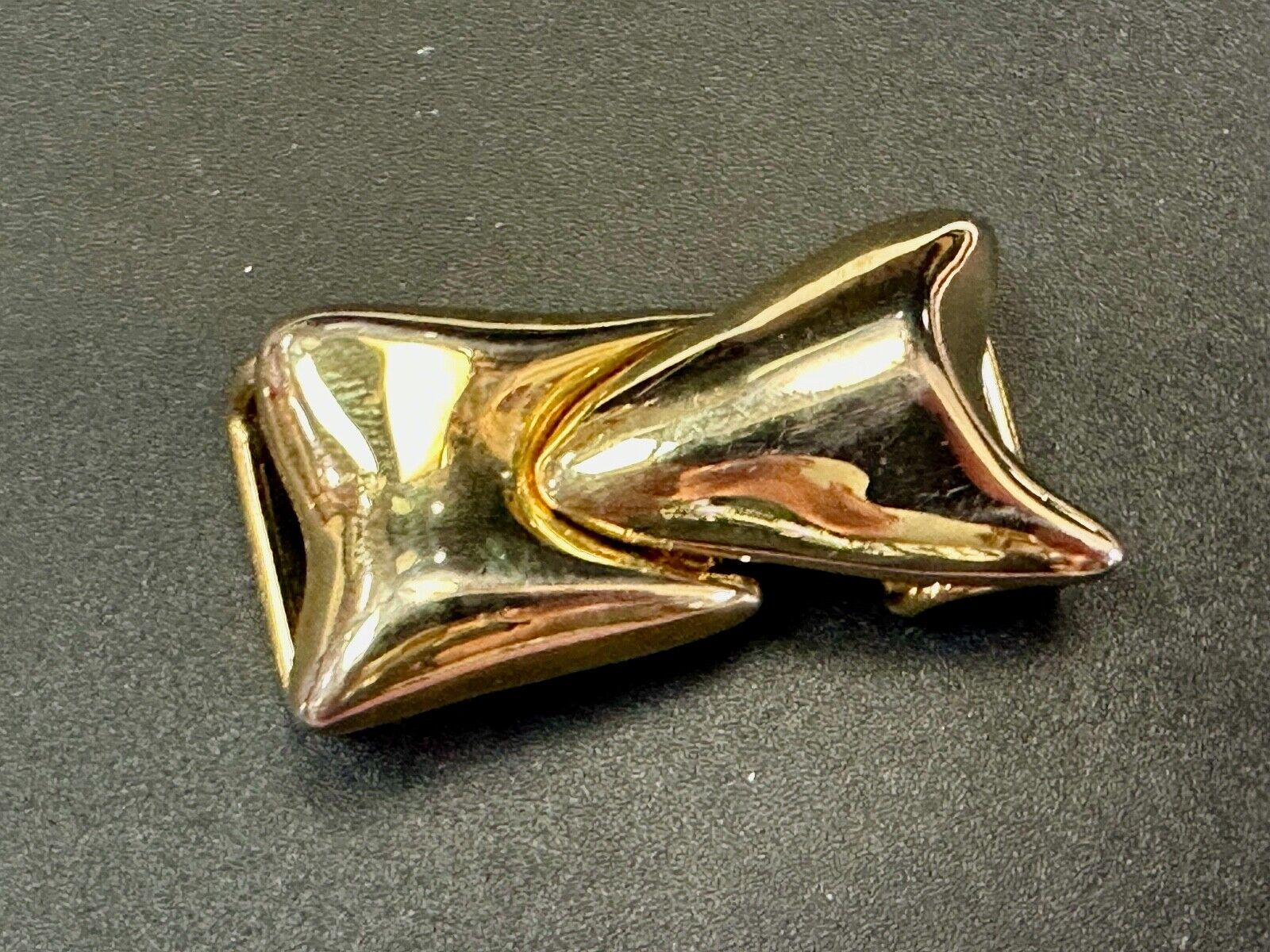Two piece gold tone Retro shape style interconnecting vintage belt buckle