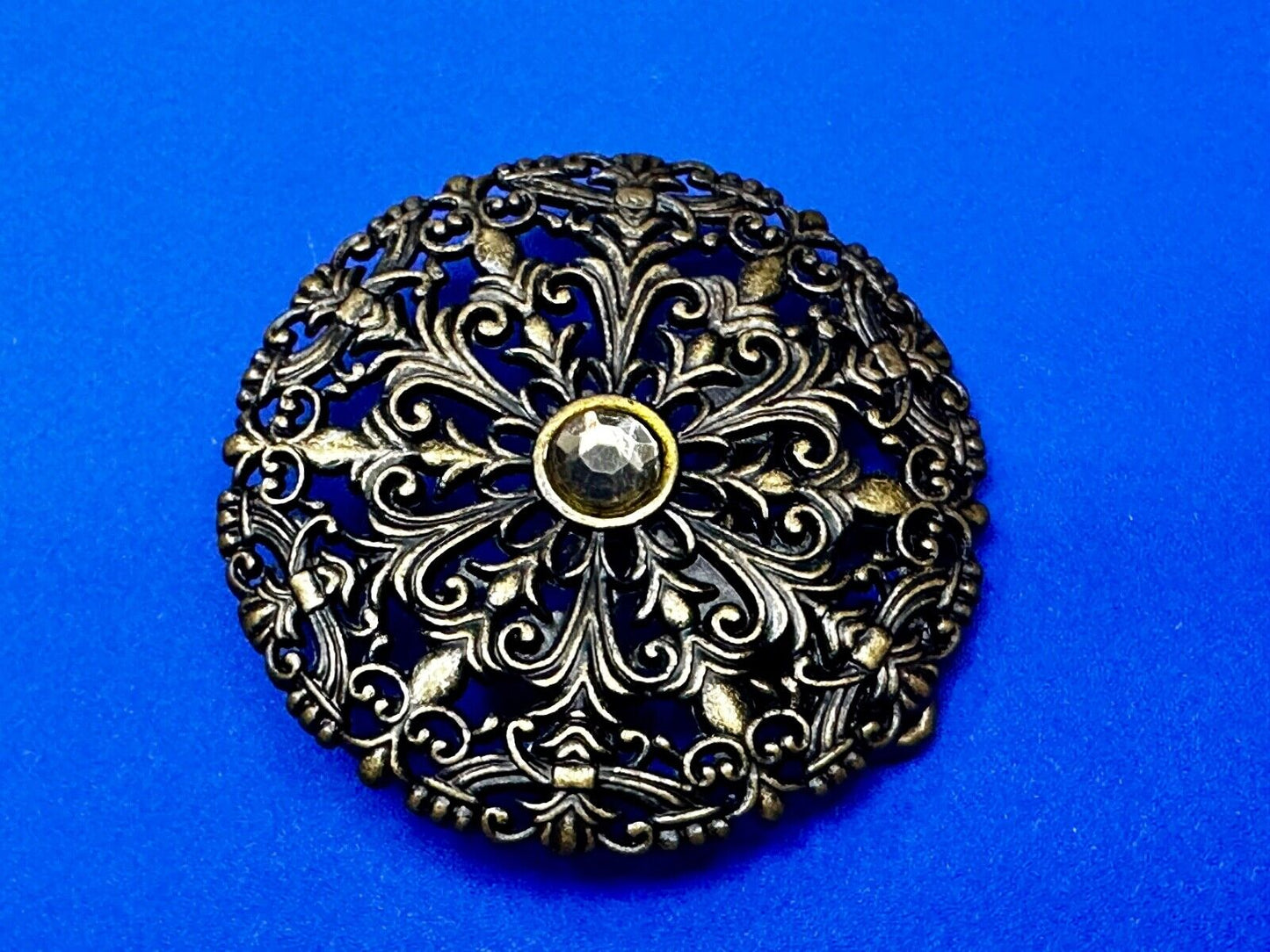 Victorian Style Filigree Round Small Hippy Vibe Small Belt Buckle