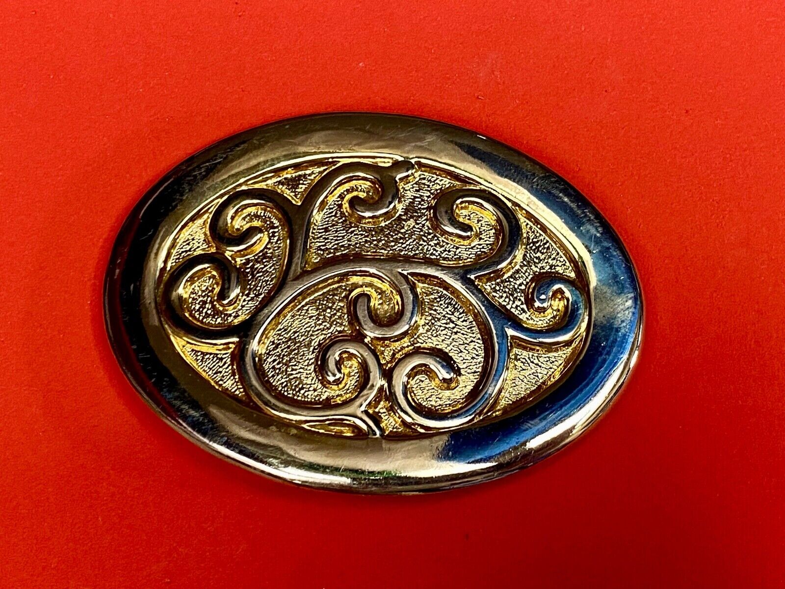 Unique Gold Tone Motion East Flower Swirl Belt Scarf Clip Slide Buckle 