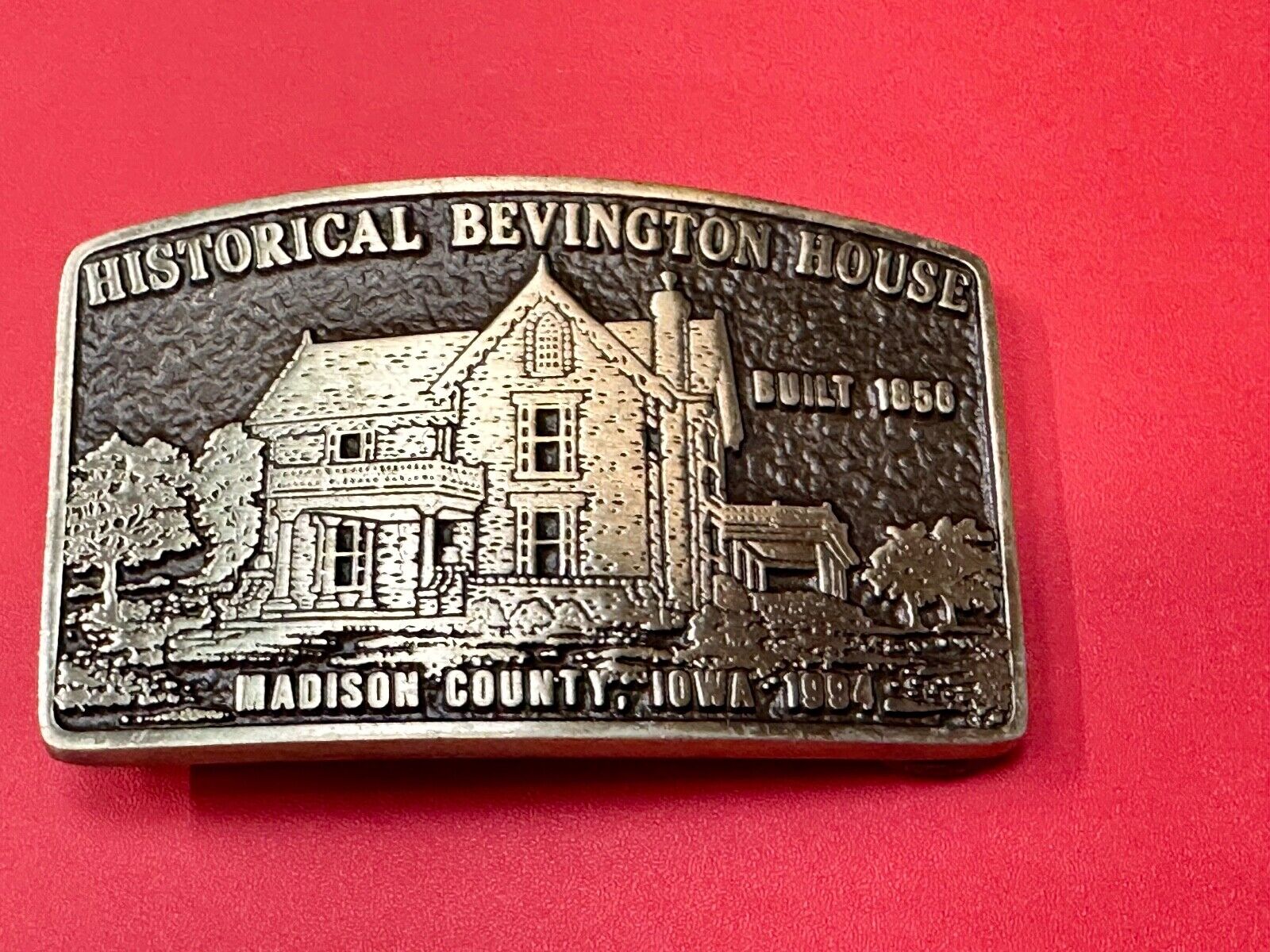 Vintage Historical Bevington House Madison County Iowa commemorative belt buckle