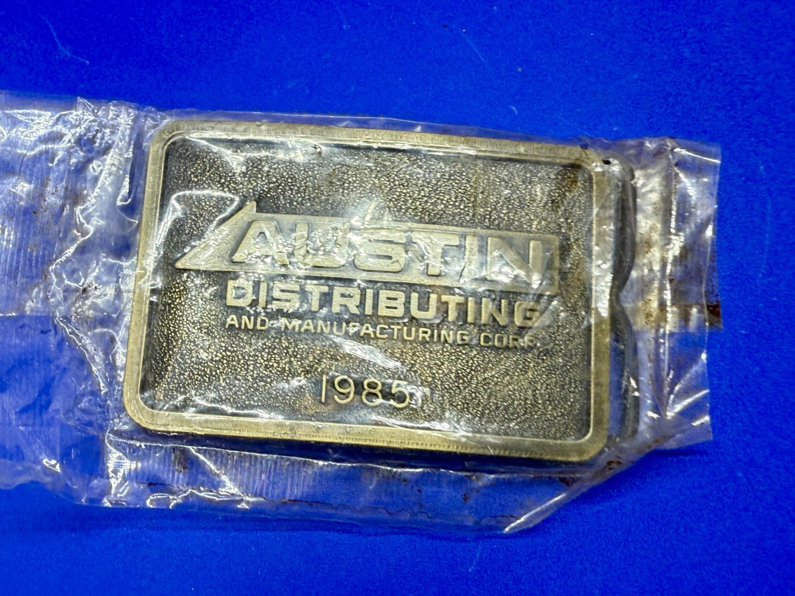 Austin Texas Distributing and Manufacturing Corp 1985 NOS RJ Belt Buckle