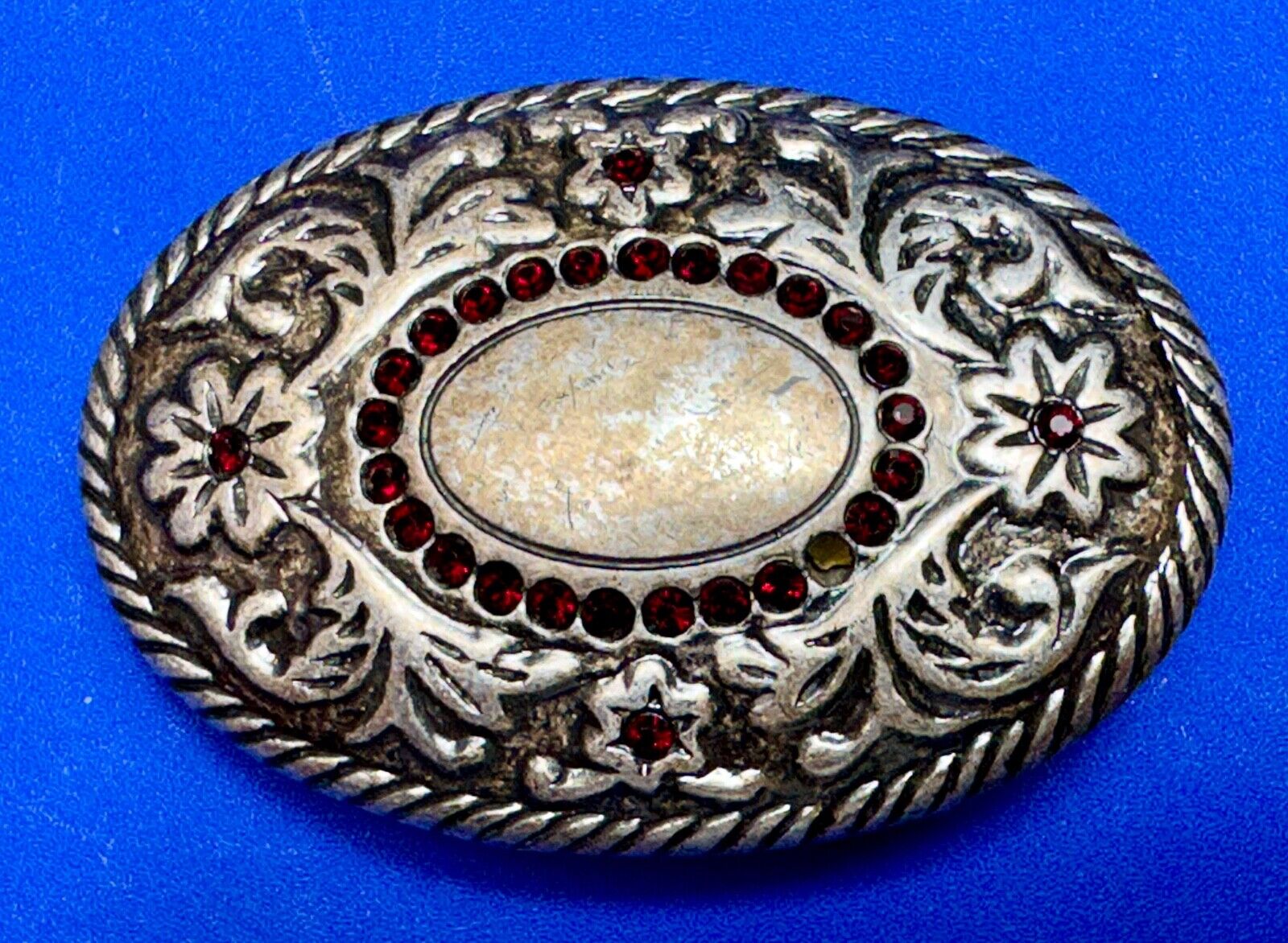 Vintage flower swirl rhinestone accented belt buckle for your center  cab stone