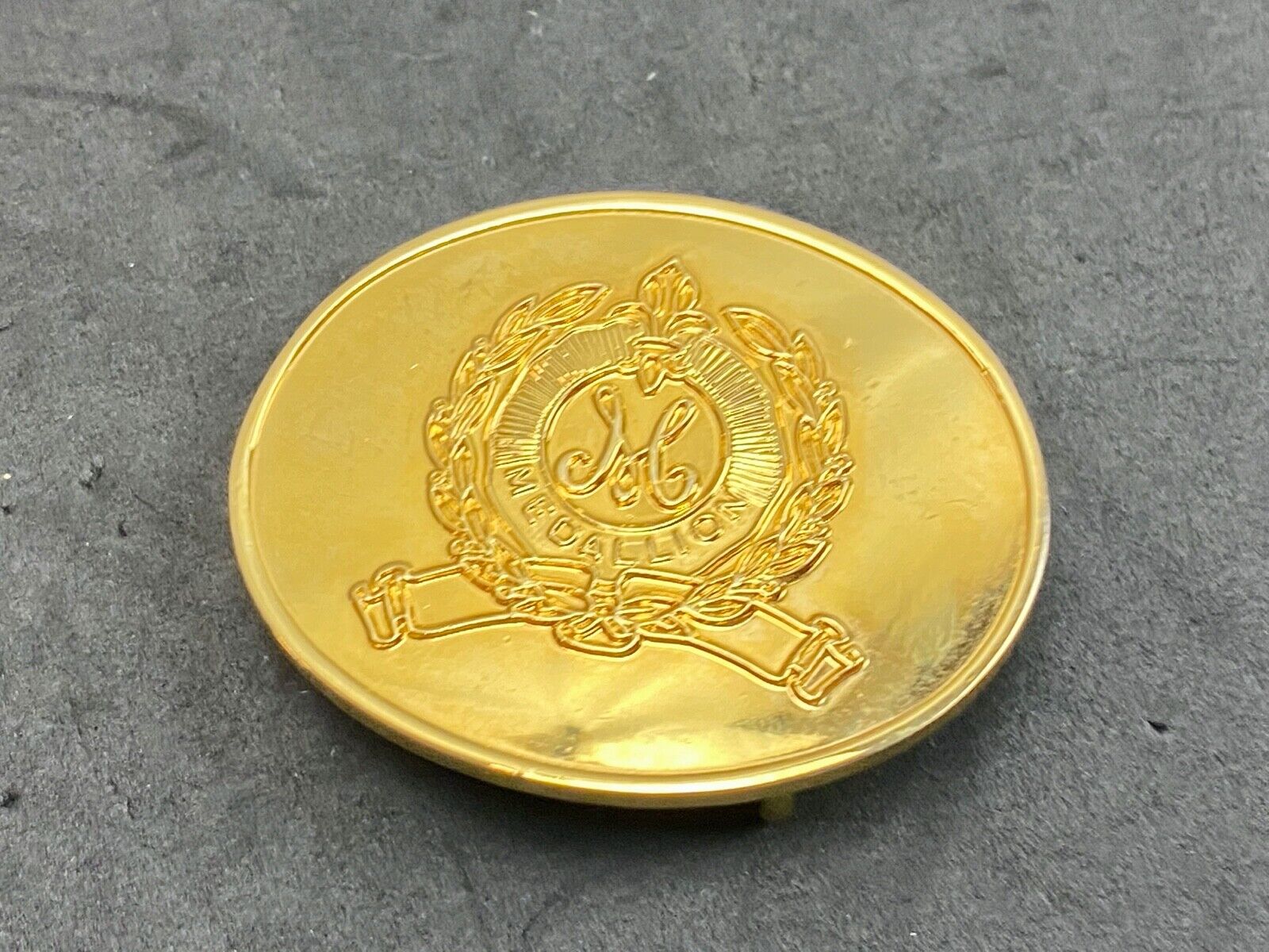 Vintage gold tone Medallion ribbon small 2"  belt buckle 