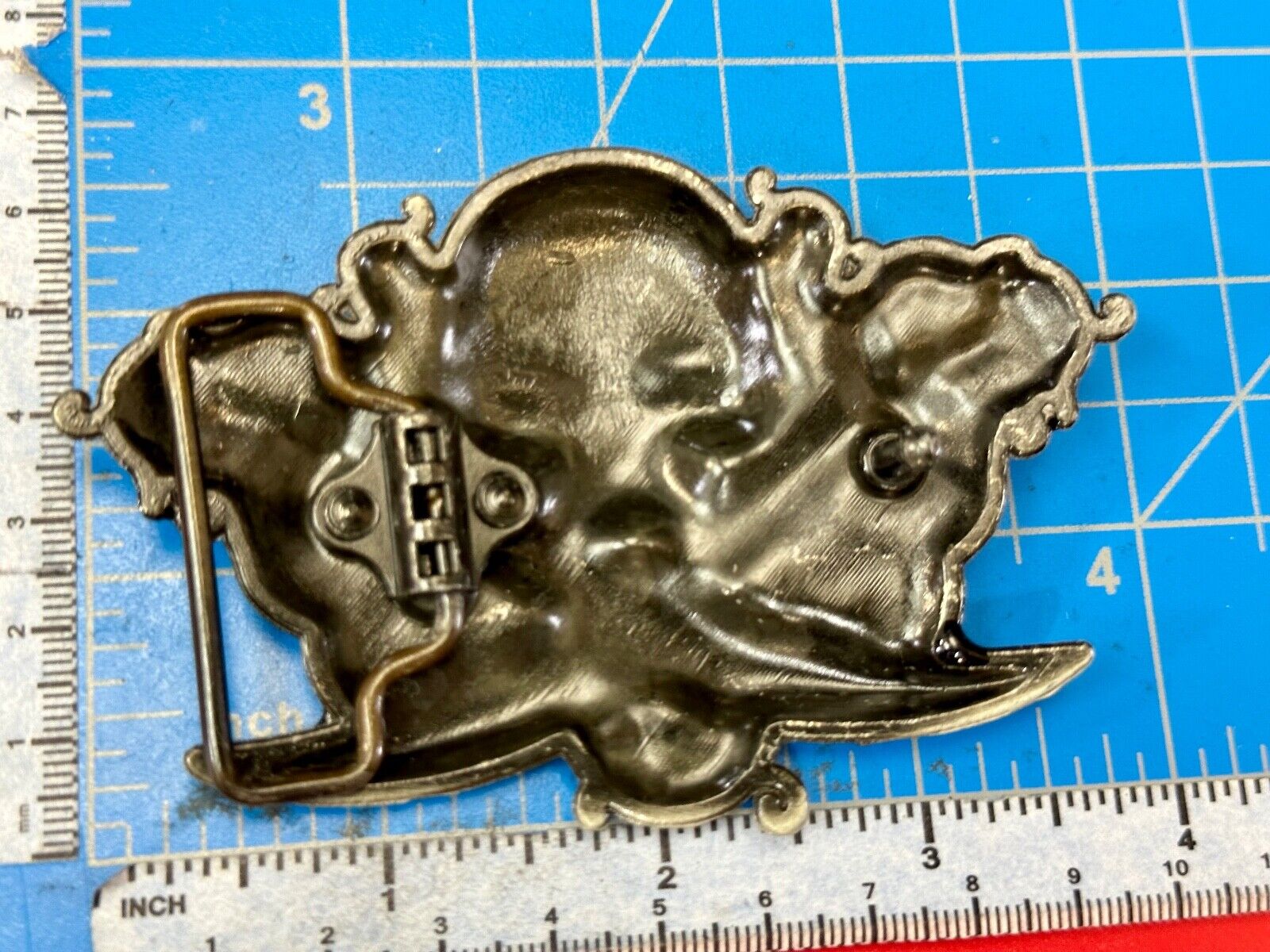 Vampire Teeth Skull - Soward's & Snakes cutout belt buckle