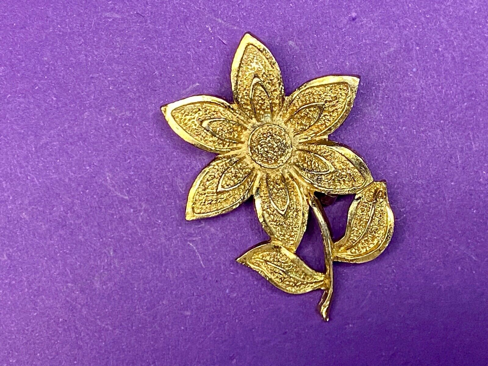 Vintage Gerry's Textured figural Flower Brooch Pin Goldtone Brooch