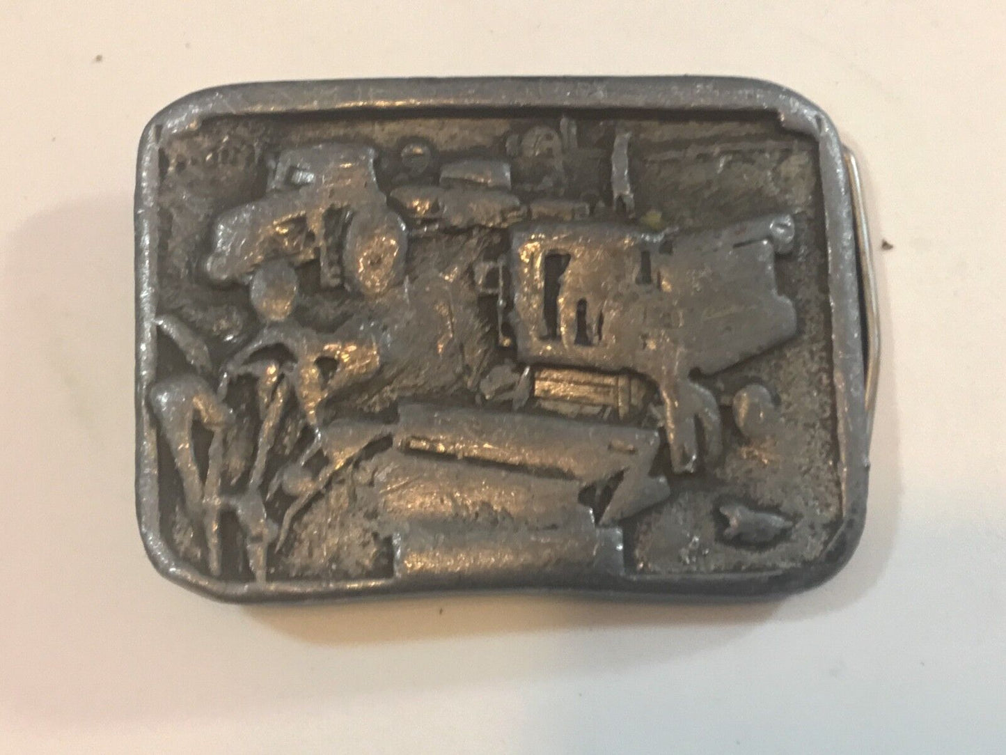 VINTAGE 1980s **CASE/INTERNATIONAL HARVESTER** TRACTOR COMBINE BELT BUCKLE 1985