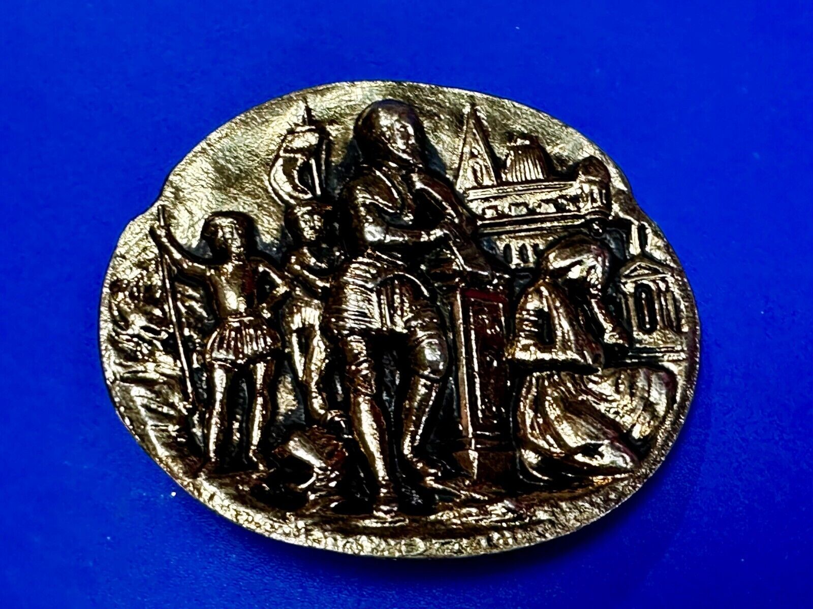 Ancient Egyptian Pharaoh Prince Warrior Figure Vintage Gold Tone Belt Buckle