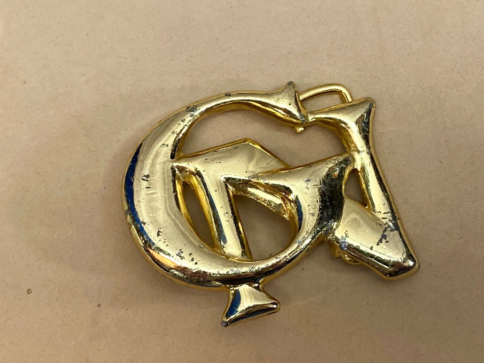 Unknown To Me, Gold Tone Letters Gn Or Cn Cut Out Belt Buckle 