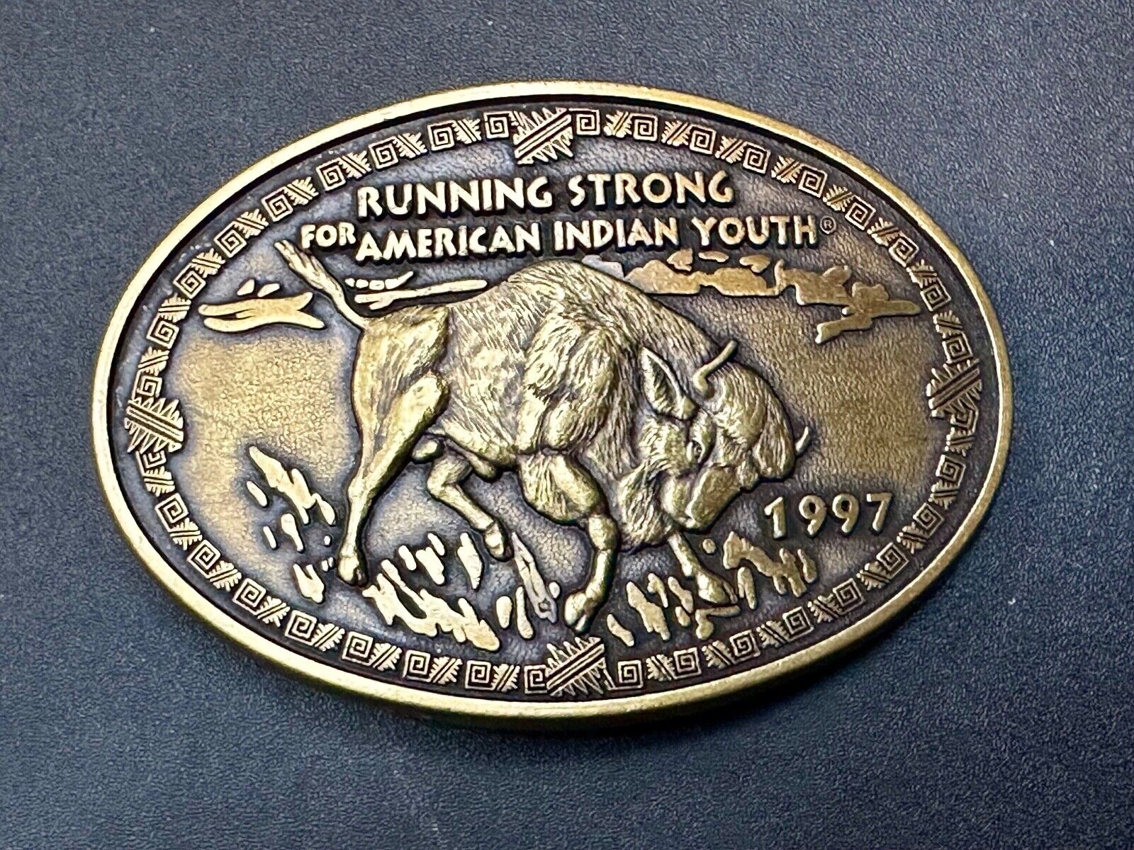 1997 RUNNING STRONG FOR AMERICAN INDIAN YOUTH BUFFALO BELT BUCKLE