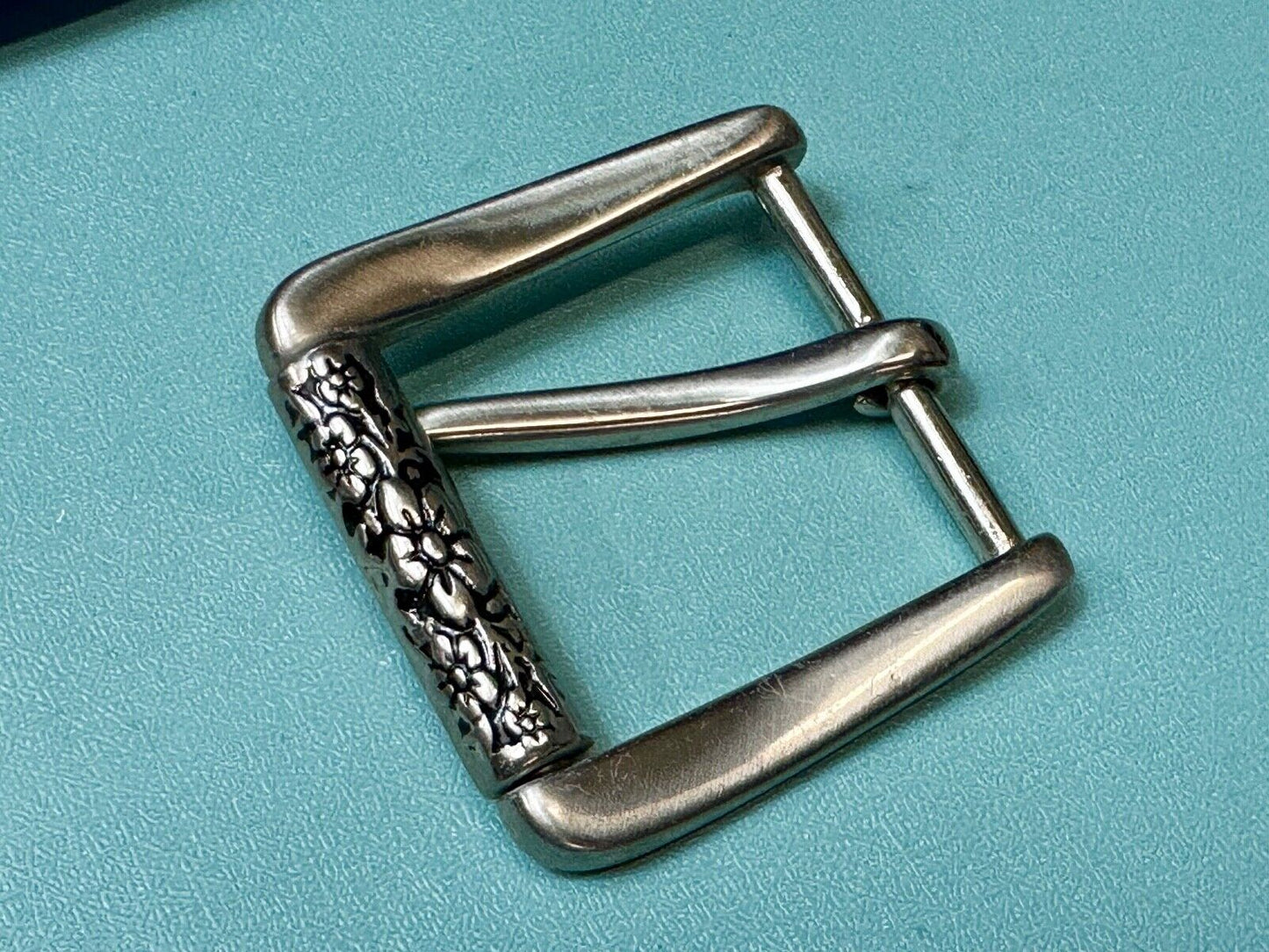 unique rolling end flower theme silver tone replacement belt buckle
