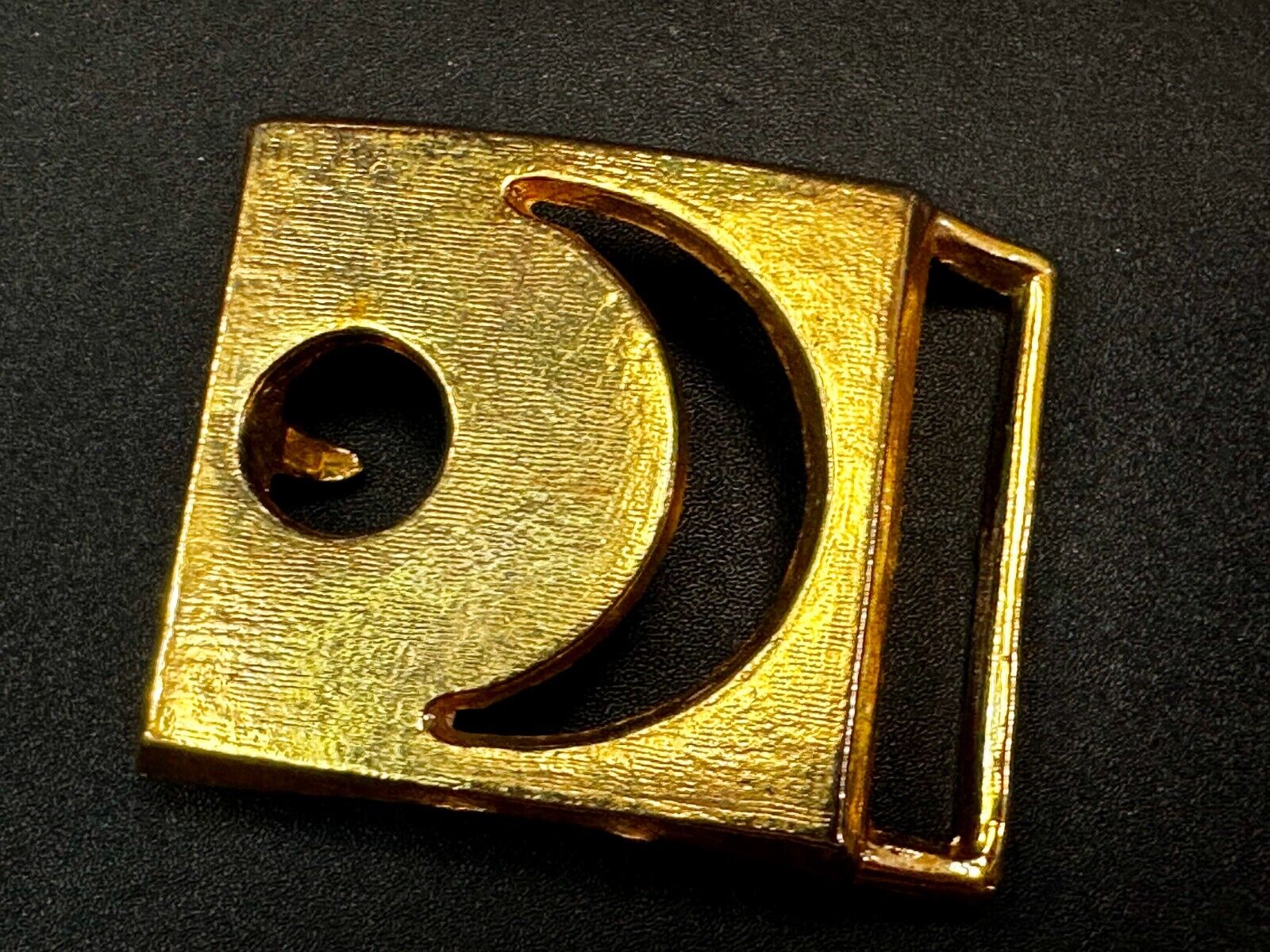 Unique Open Crescent Shape Gold Tone Hippy Style Cutout Belt Buckle