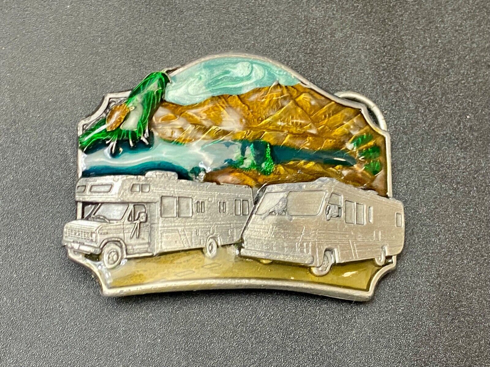 Traveling In A Motor Home Rv Camper Vintage Belt Buckle  - L-50 By Siskiyou