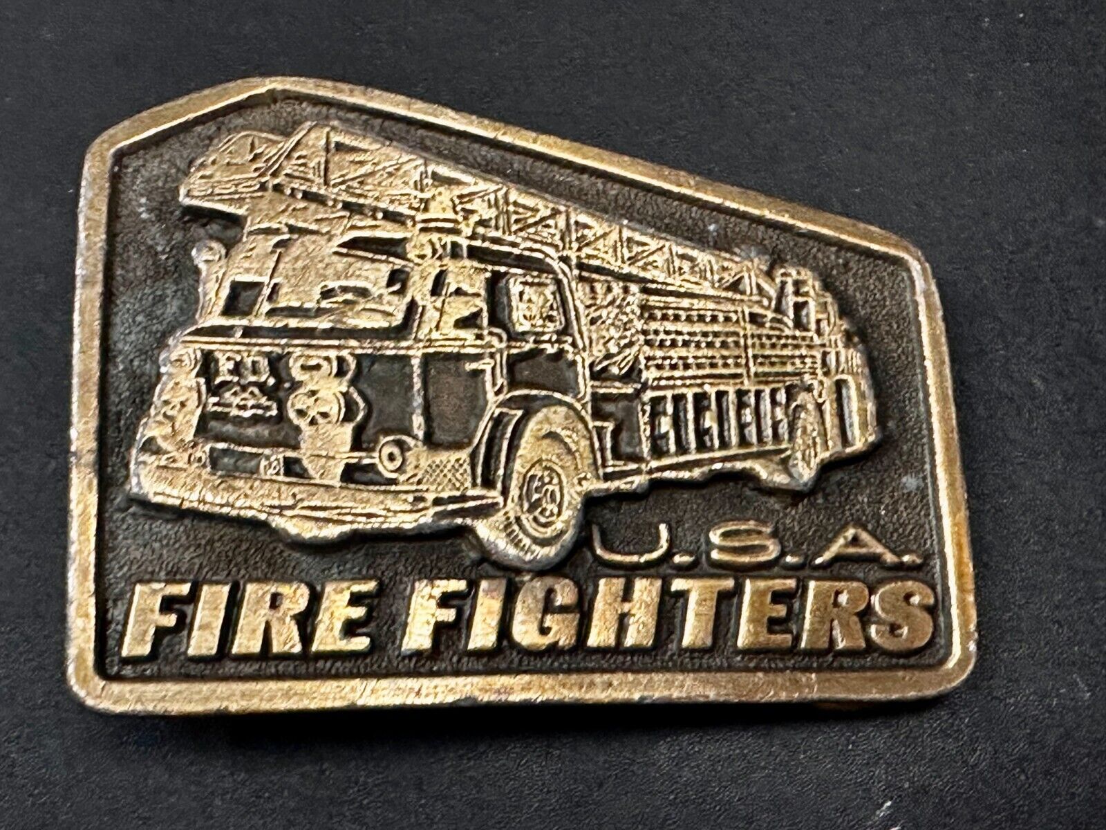 USA Firefighters Fire Truck Fireman Vintage Gold Tone Commemorative Belt Buckle