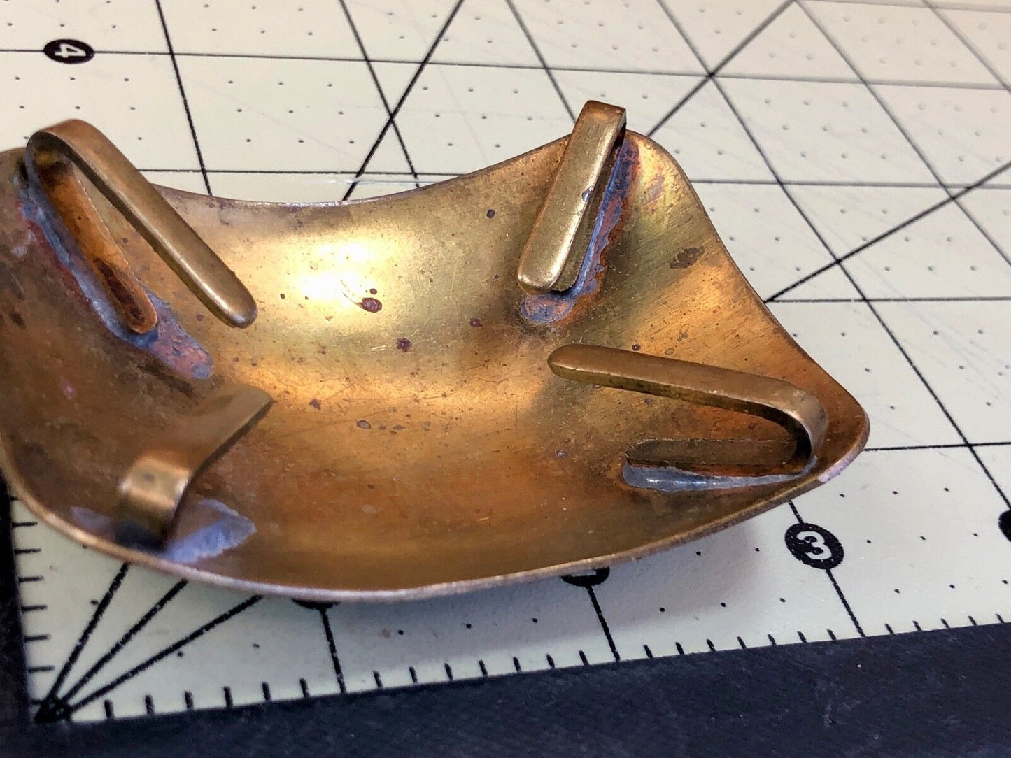 Unknown polished Gold tone  Vintage Belt Clip buckle - Dress Scarf Purse Shoe 