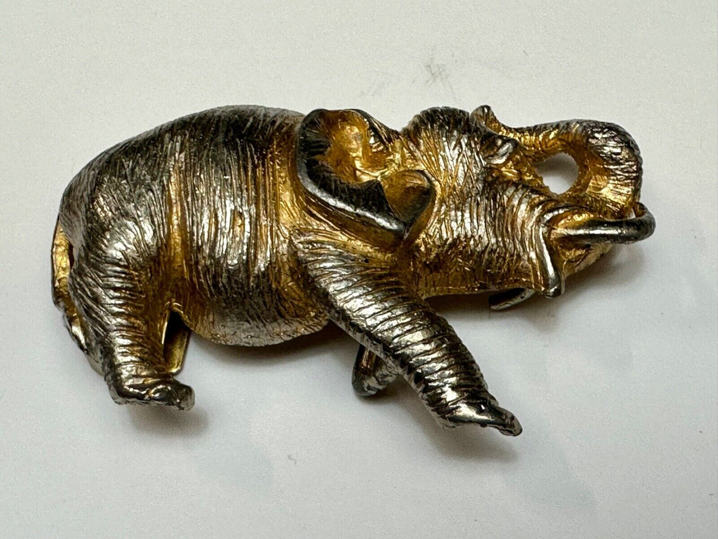 Adorable happy ELEPHANT lucky snout up!  -gold tone Vintage belt buckle