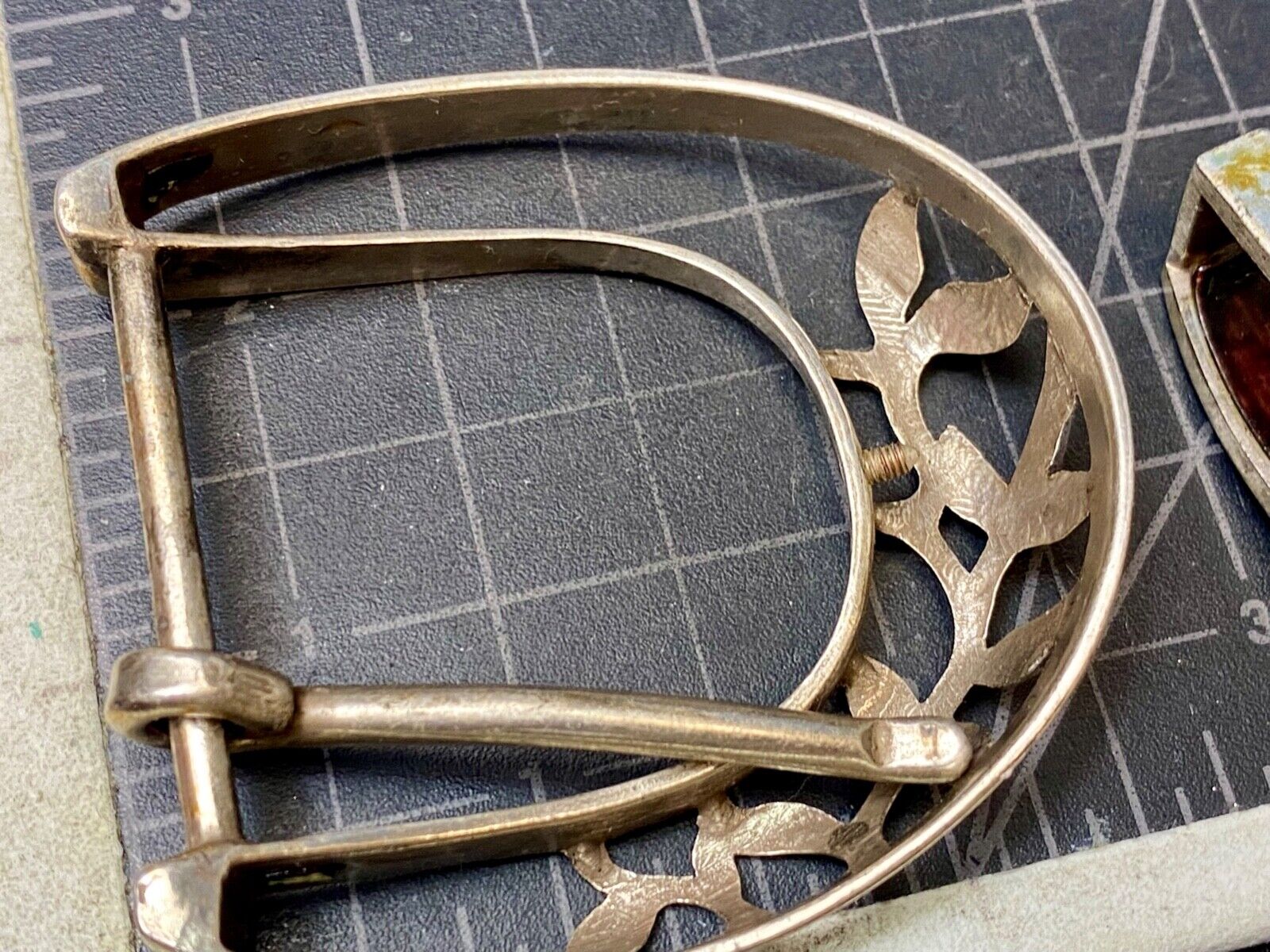Two piece antique silver tone?  see through belt buckle