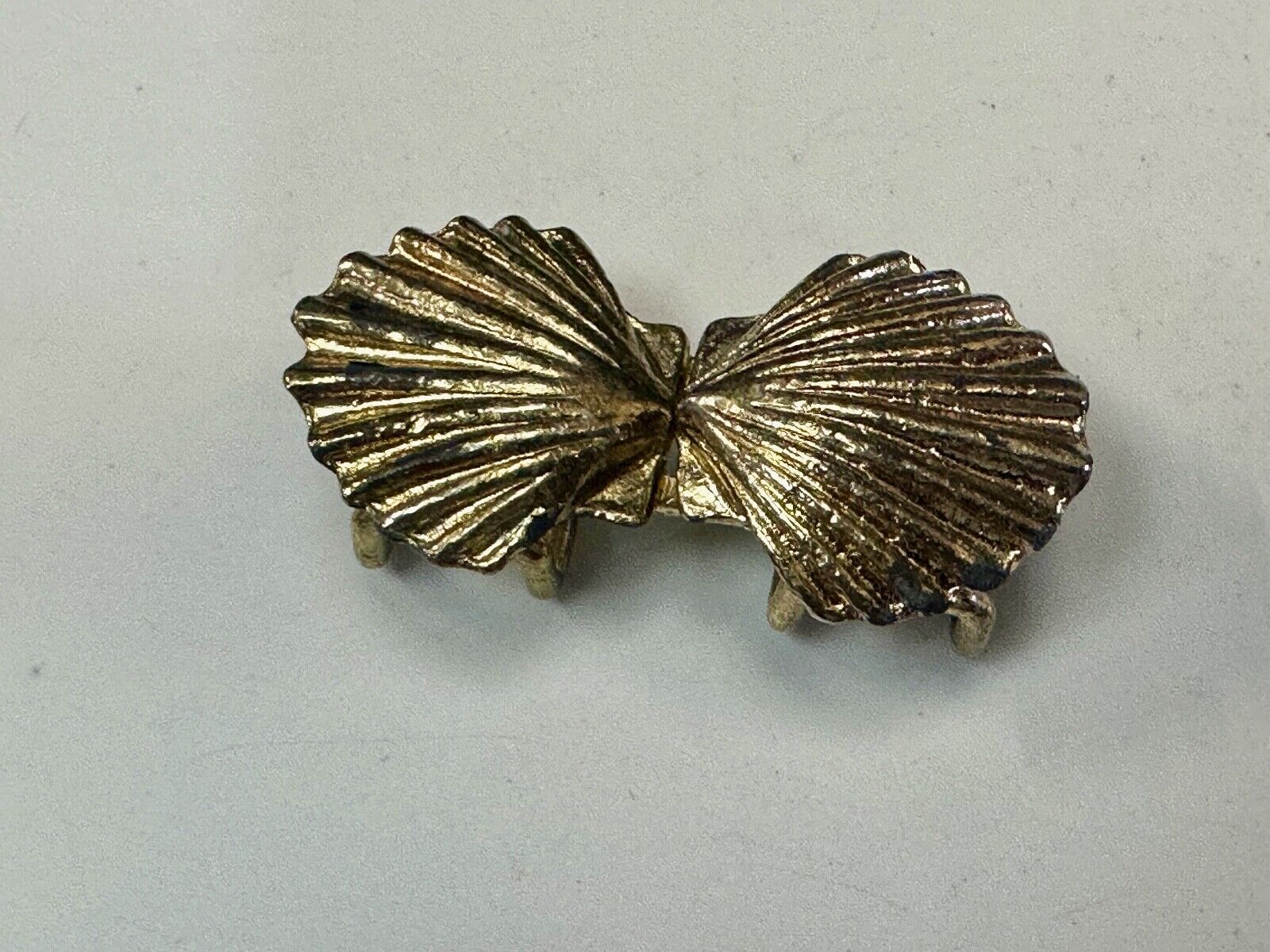 Two piece Clam Shells interconnecting vintage small belt buckle Signed