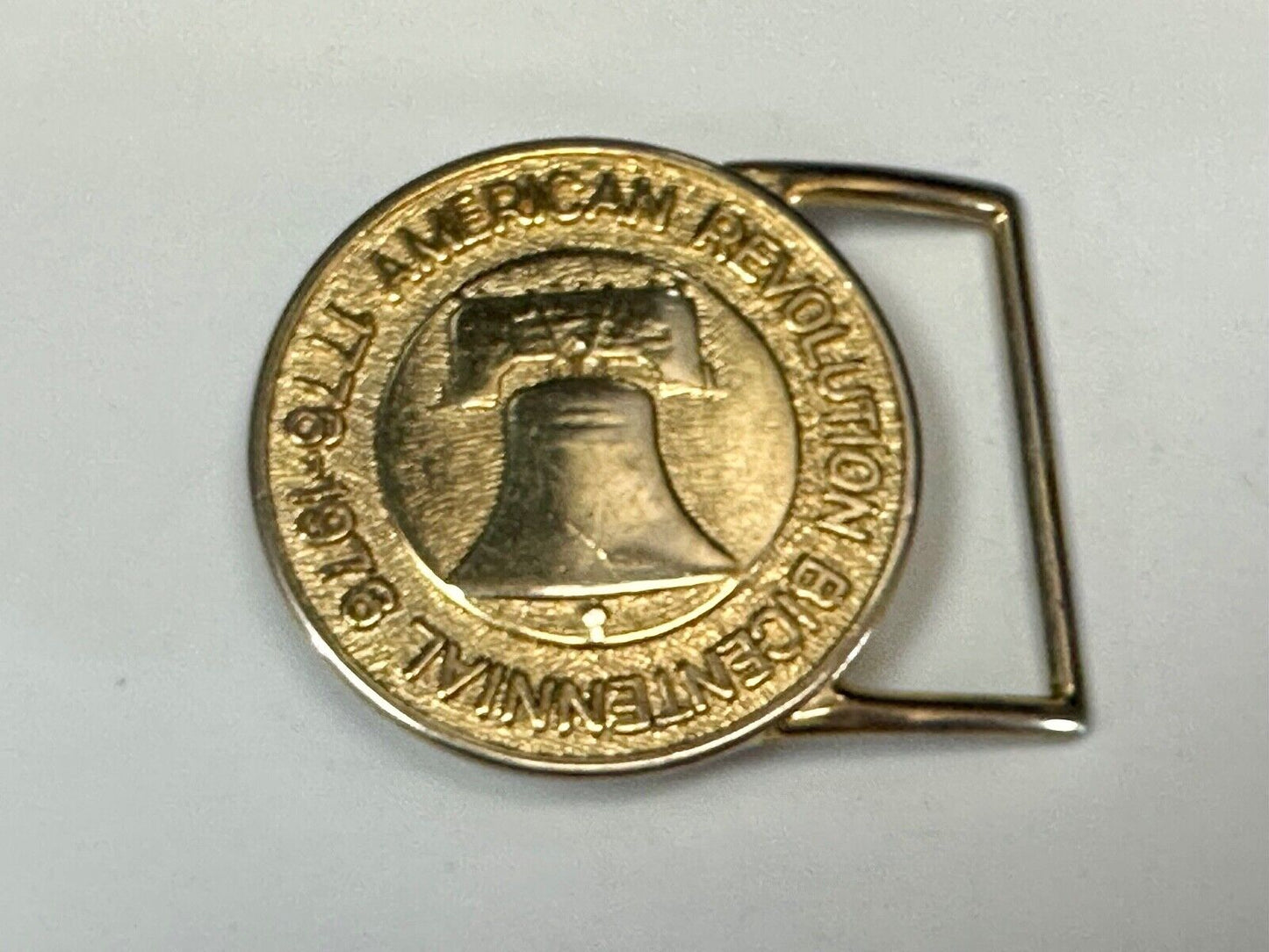 American Revolution bicentennial liverty bell round gold tone belt buckle