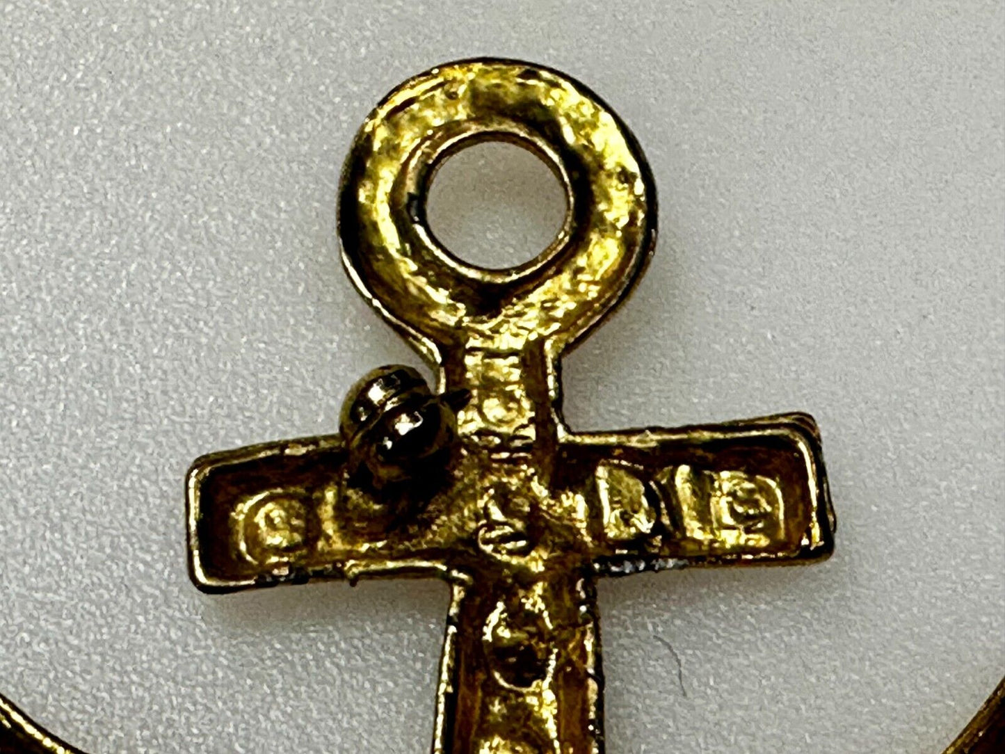 Anchor Ship Sailor Nautical Ocean Open Seas Gold Tone Vintage Brooch Pin