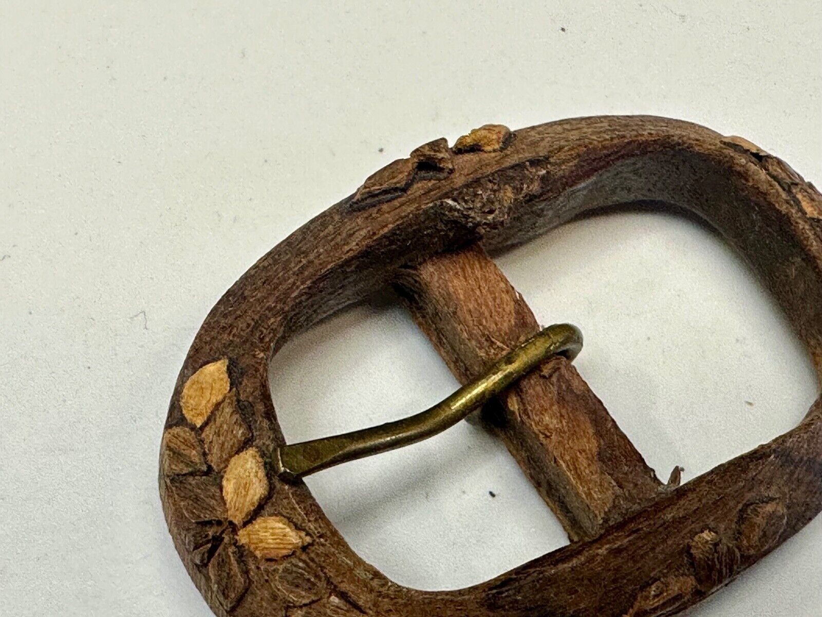 Vintage Artisan Mixed wood inlaid oval center bar quality Belt Buckle