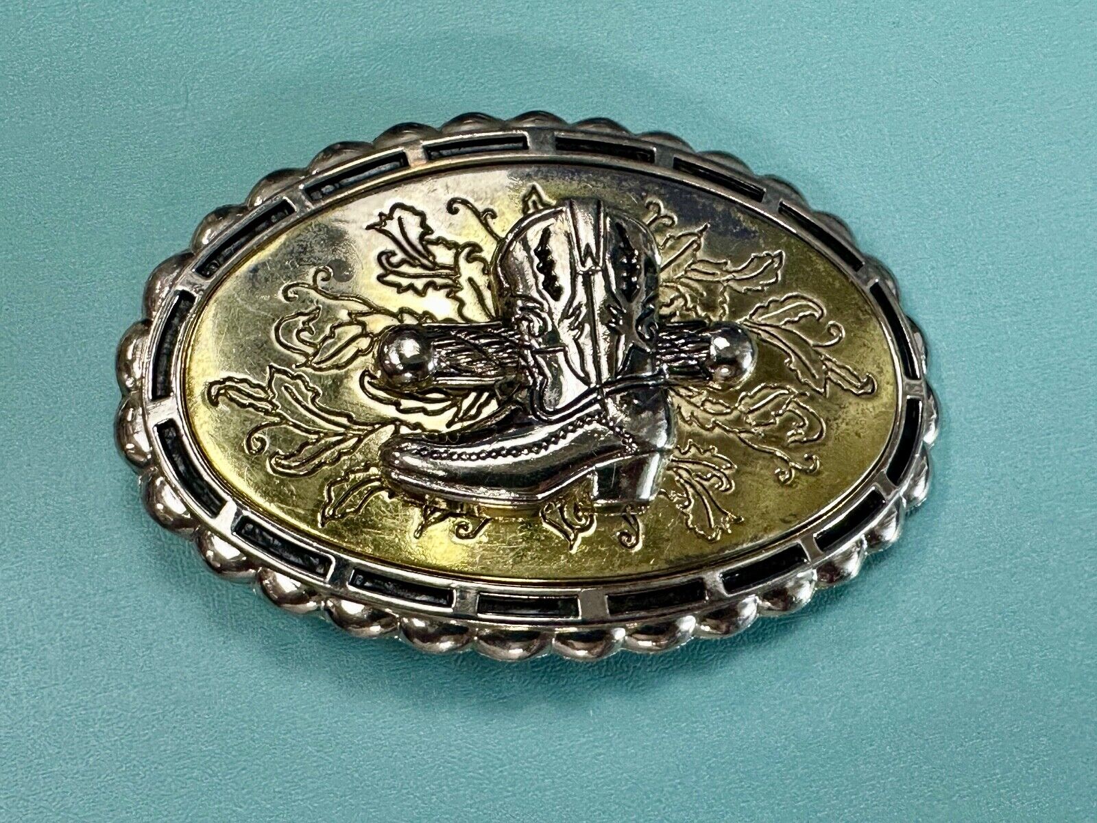 Unique! Cowboy boot and Fence Log - ornate western oval belt buckle